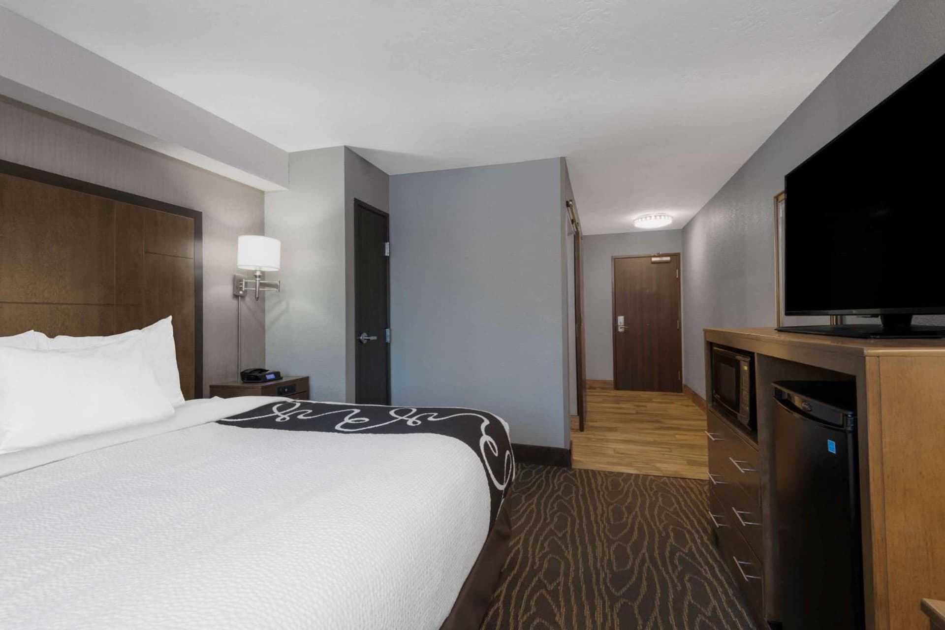 La Quinta by Wyndham Anchorage Airport gallery photo in Anchorage, AK — image 12