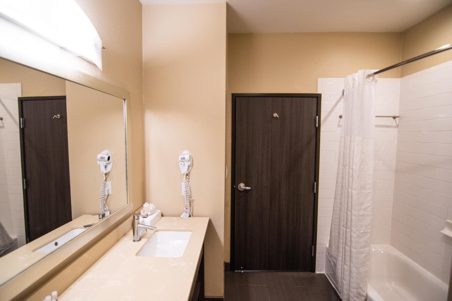 Comfort Suites Near Sam Houston Race Park gallery photo in Houston, TX — image 34
