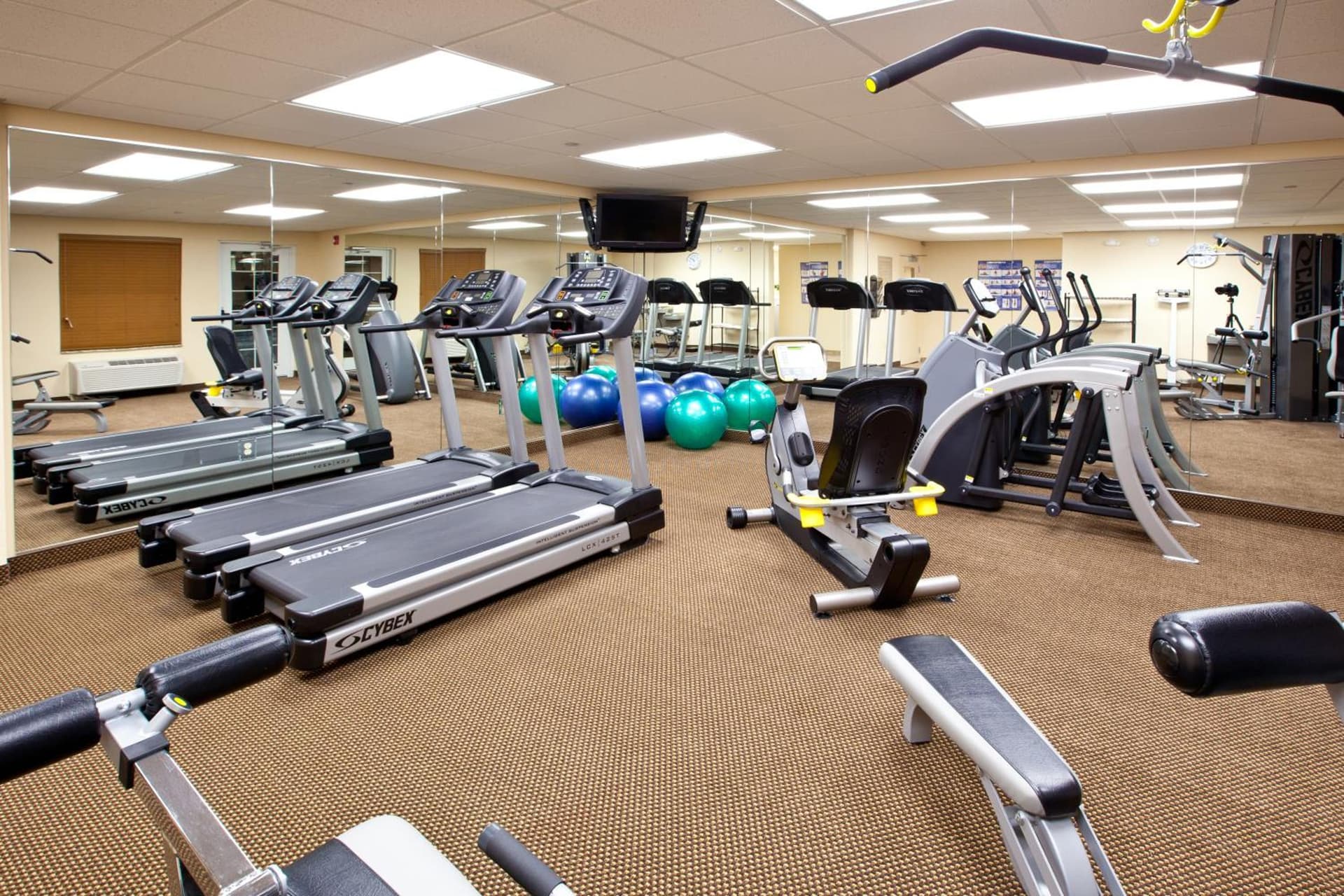 Candlewood Suites Radcliff - Fort Knox by IHG interior in Radcliff, KY — gallery photo 2