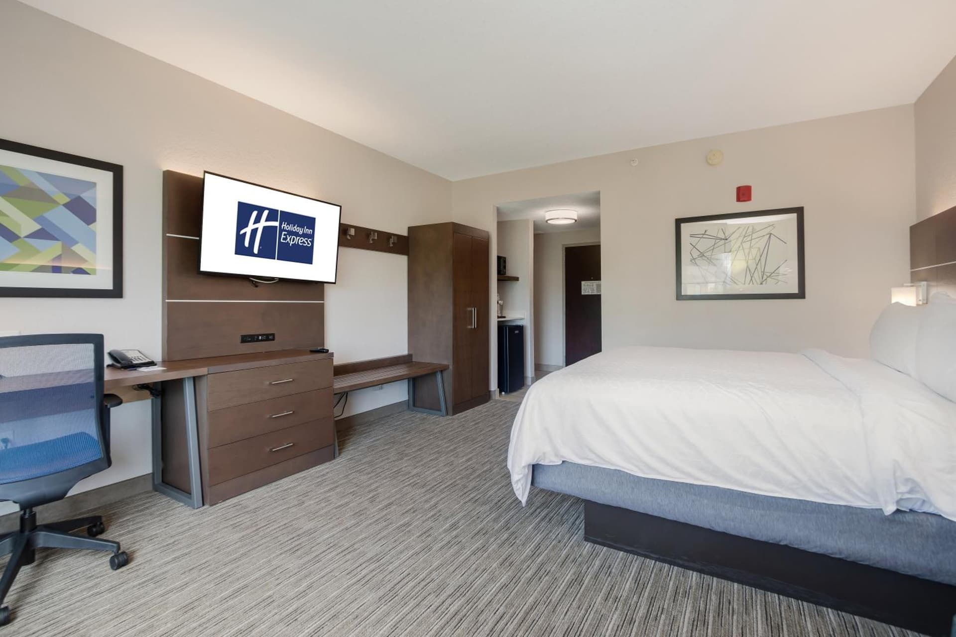Holiday Inn Express Hotel & Suites Orlando - Apopka by IHG gallery photo in Orlando, FL — image 4