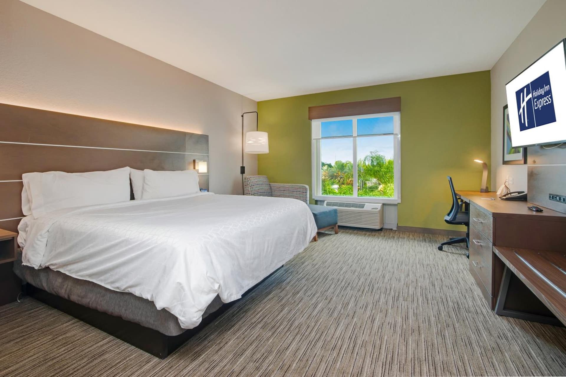 Holiday Inn Express Hotel & Suites Orlando - Apopka by IHG gallery photo in Orlando, FL — image 18