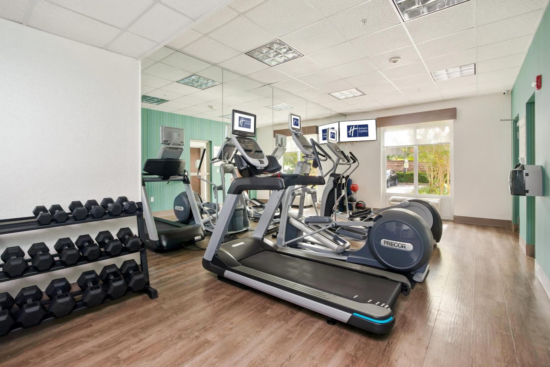 Holiday Inn Express Hotel & Suites Orlando - Apopka by IHG gallery photo in Orlando, FL — image 23