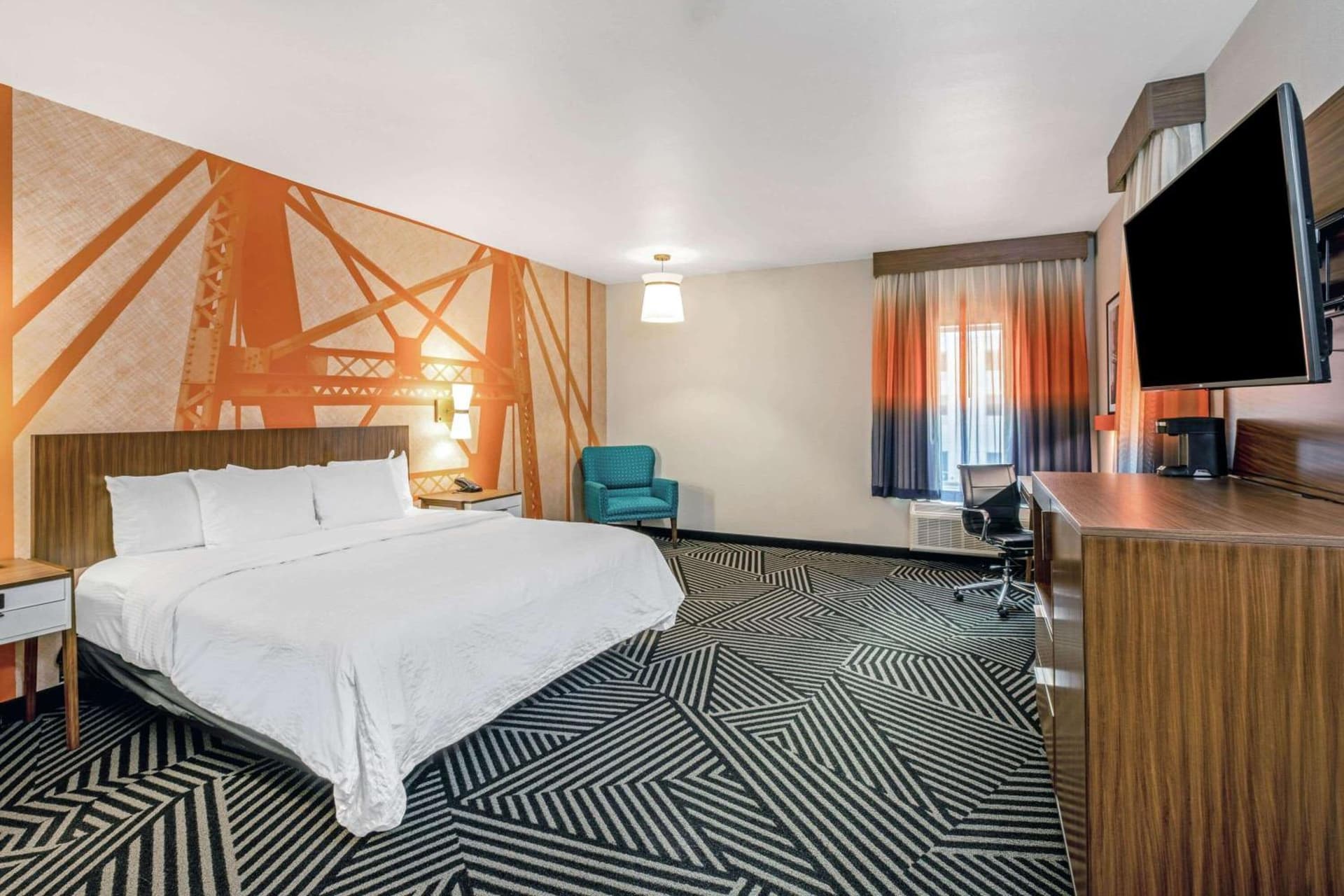 La Quinta by Wyndham Waco Baylor Downtown gallery photo in Waco, TX — image 4