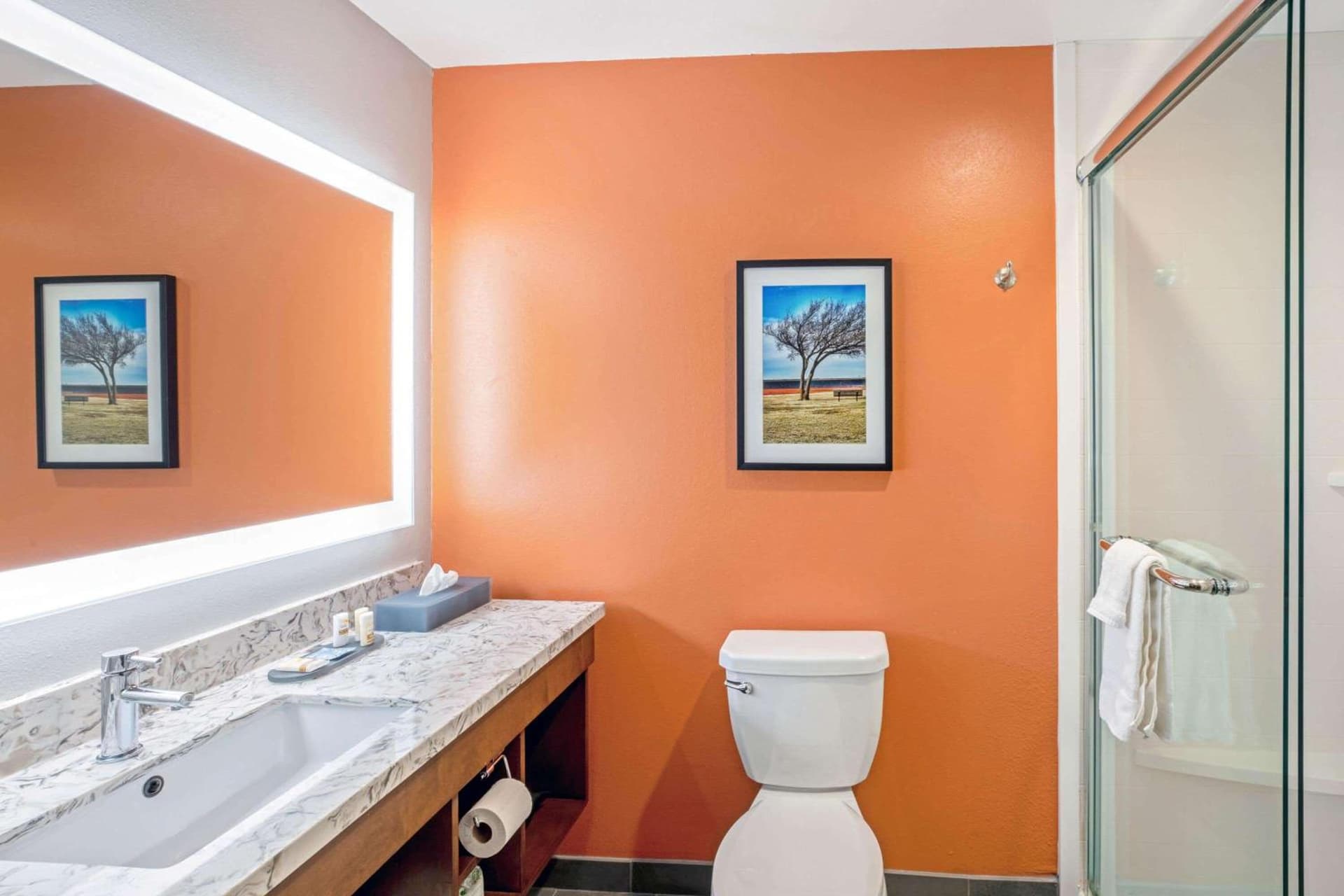 La Quinta by Wyndham Waco Baylor Downtown gallery photo in Waco, TX — image 6