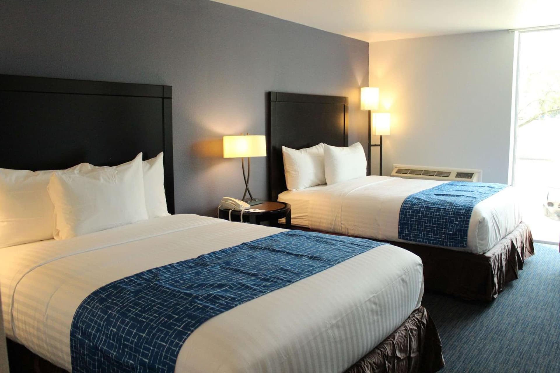 Travelodge by Wyndham Water's Edge Hotel - Racine gallery photo in Racine, WI — image 9
