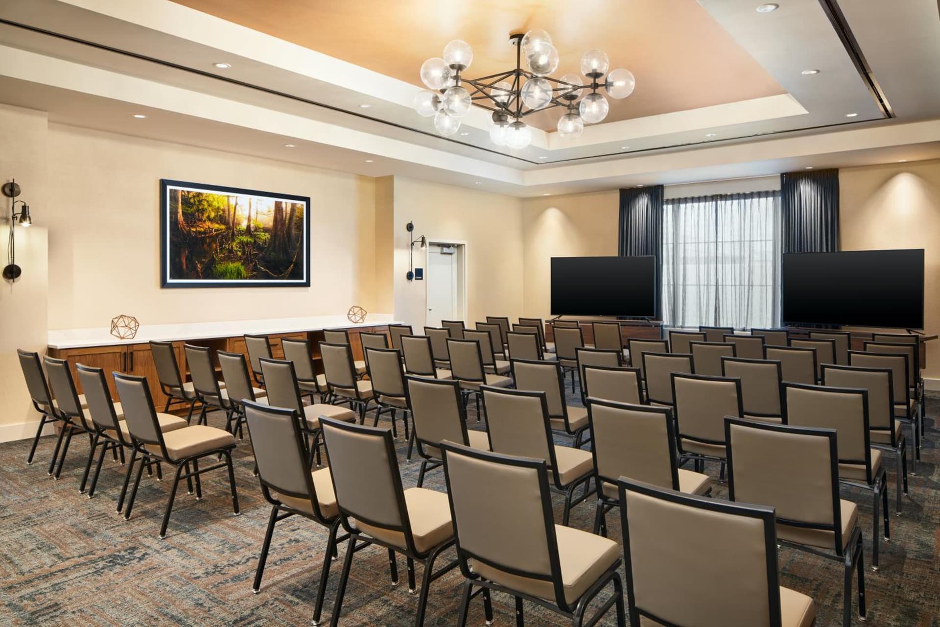 Hotel Indigo Tallahassee - Collegetown by IHG gallery photo in Tallahassee, FL — image 38