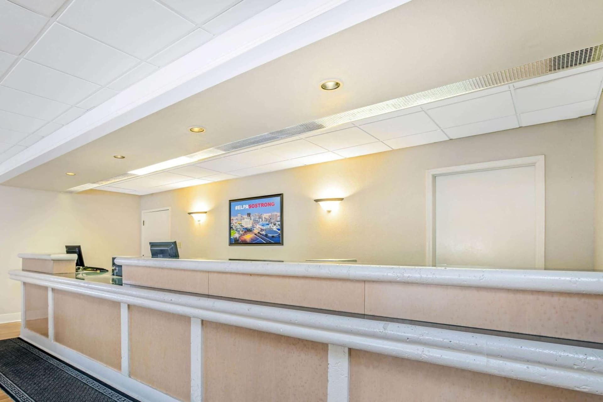 La Quinta Inn by Wyndham El Paso Cielo Vista gallery photo in El Paso, TX — image 30