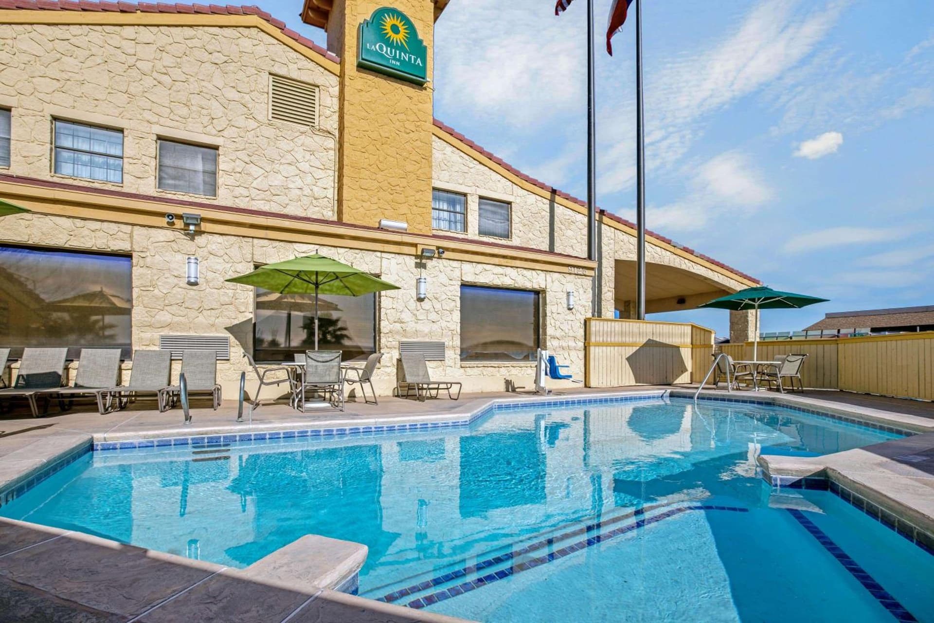 La Quinta Inn by Wyndham El Paso Cielo Vista property views in El Paso, TX — gallery photo 3