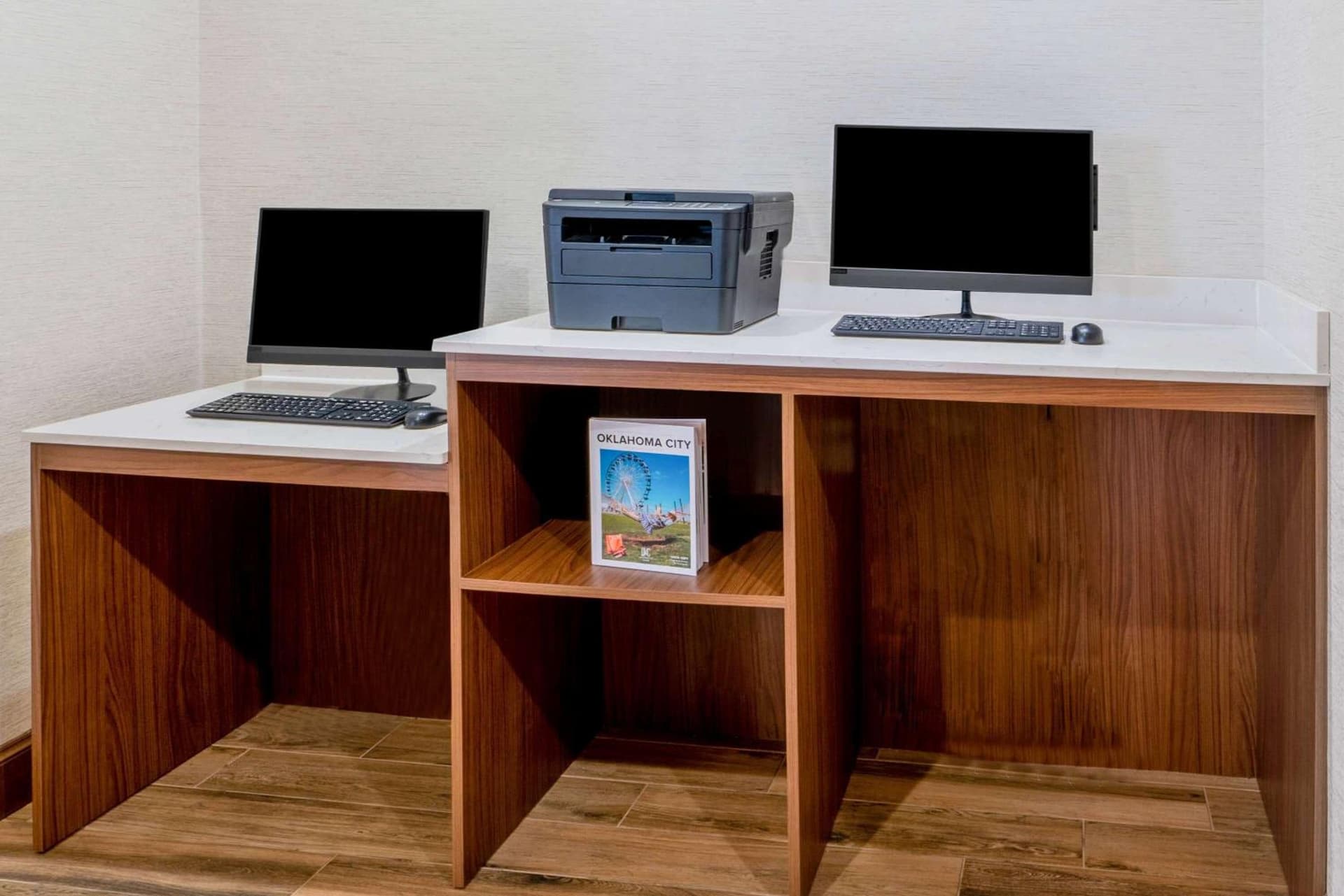 La Quinta by Wyndham Oklahoma City Airport gallery photo in Oklahoma City, OK — image 4