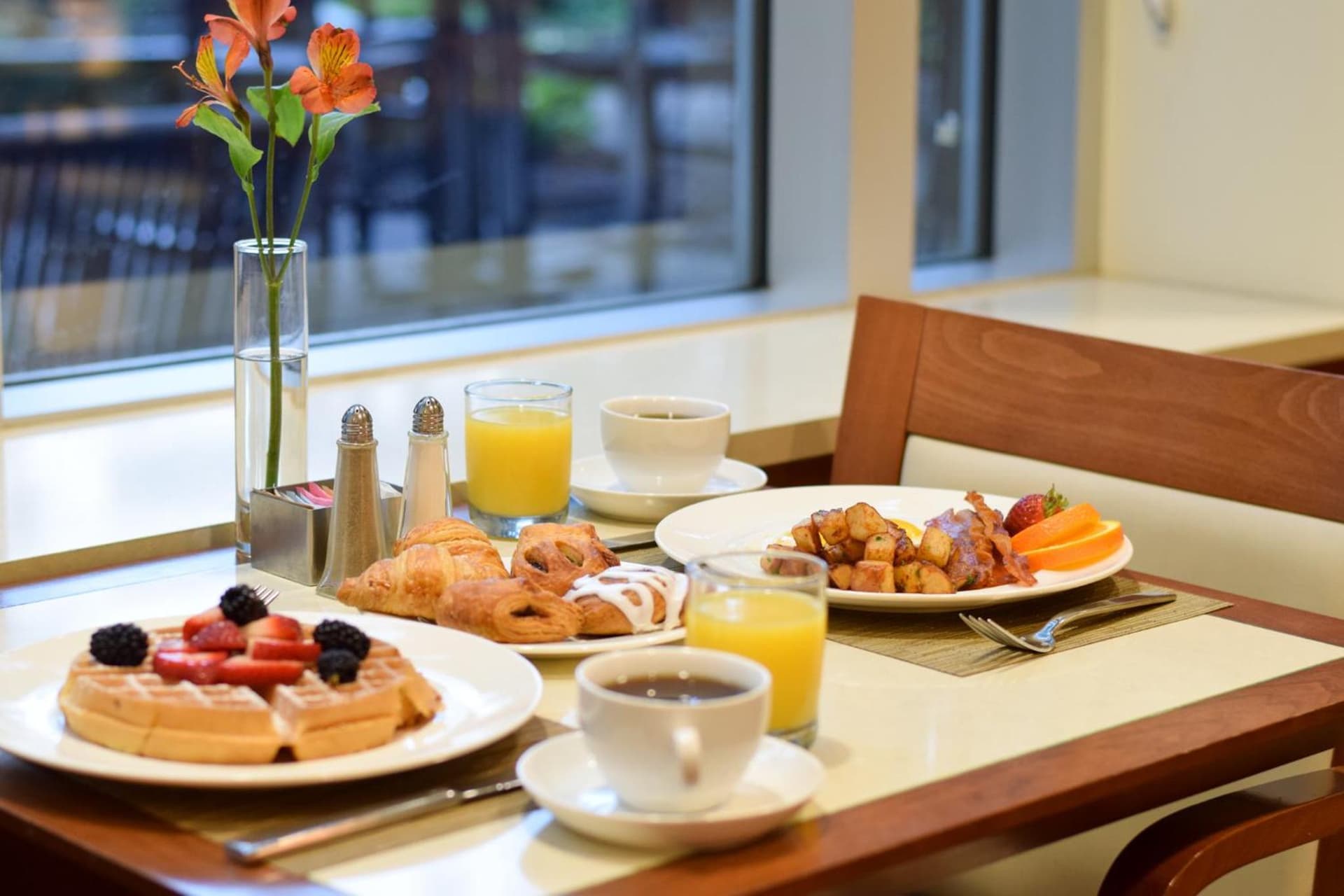 InterContinental Suites Hotel Cleveland by IHG gallery photo in Cleveland, OH — image 5