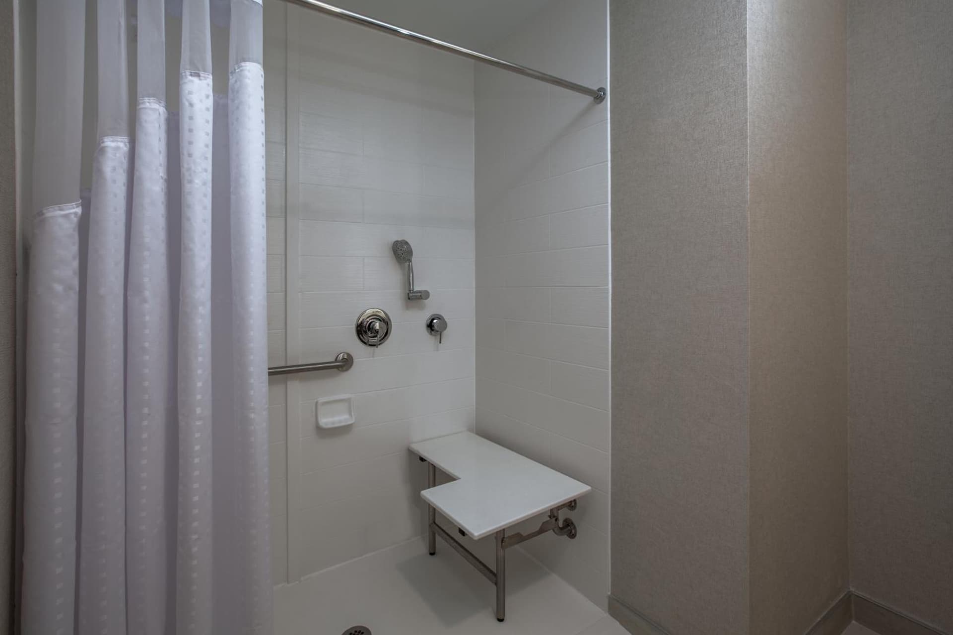 Holiday Inn Cleveland Clinic by IHG gallery photo in Cleveland, OH — image 17
