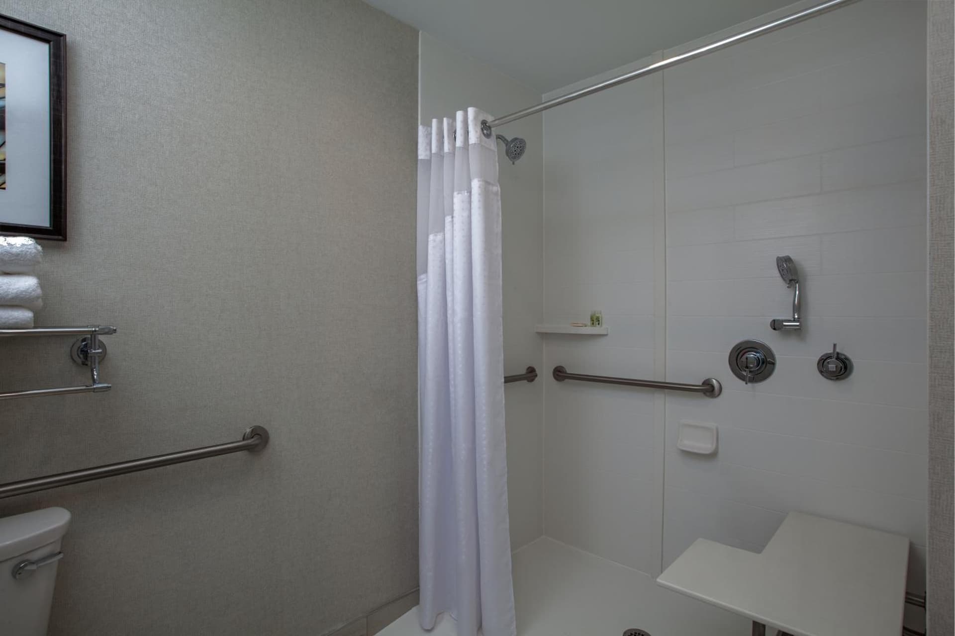 Holiday Inn Cleveland Clinic by IHG property views in Cleveland, OH — gallery photo 3