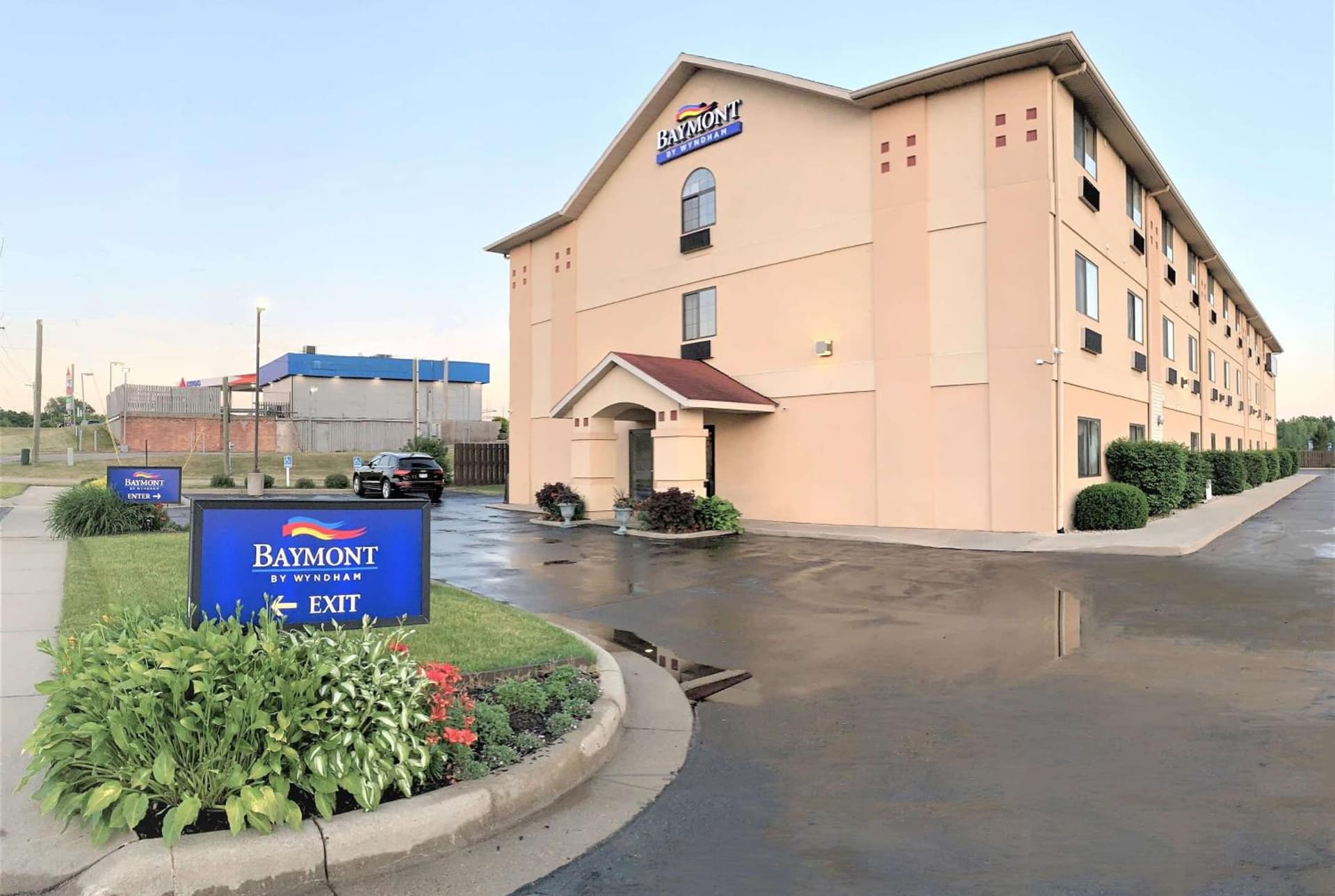 Baymont by Wyndham Paw Paw featured exterior or lobby in Paw Paw, MI — similar hotel
