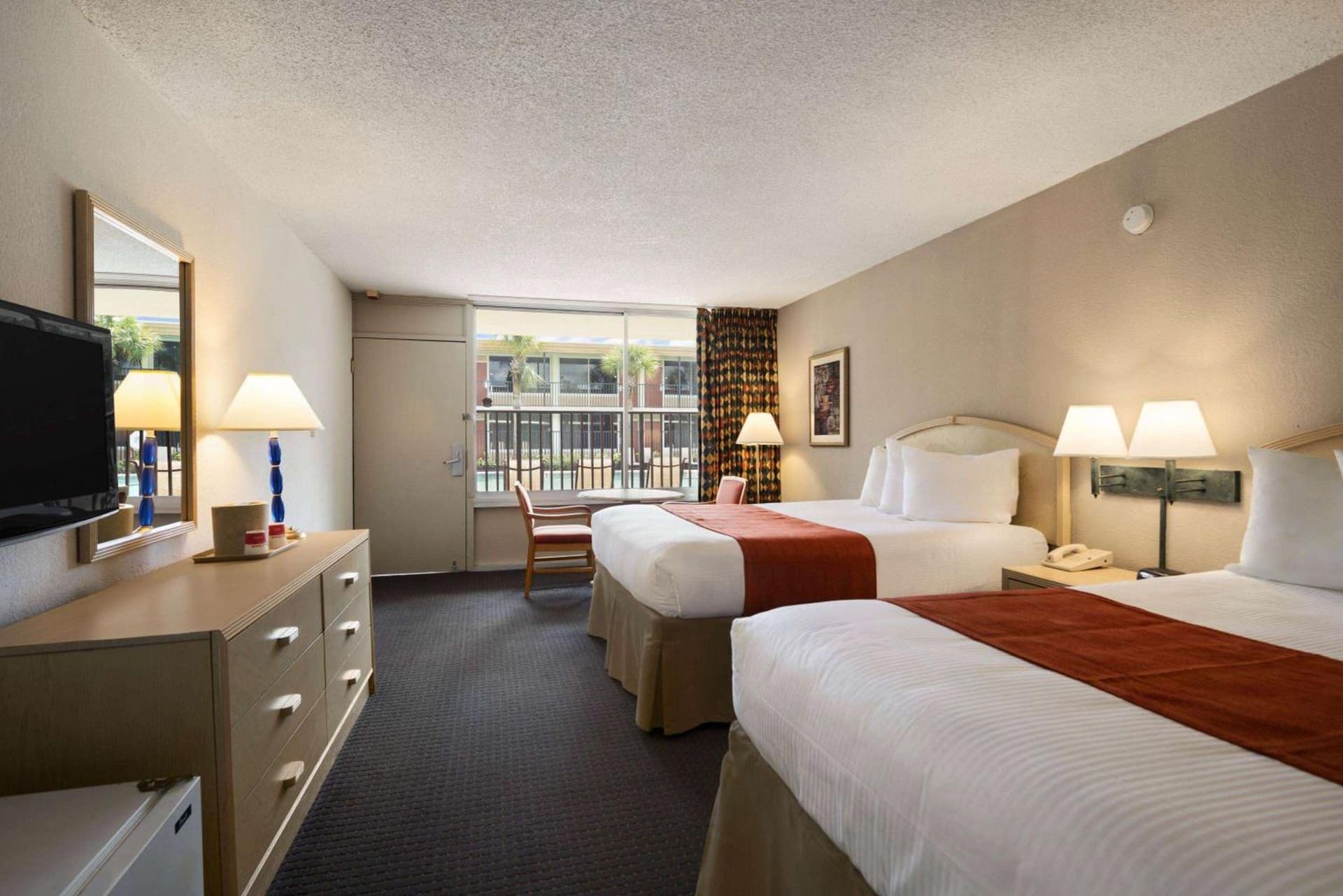 Ramada by Wyndham Kissimmee Gateway - Free Theme Park Shuttle gallery photo in Orlando, FL — image 93
