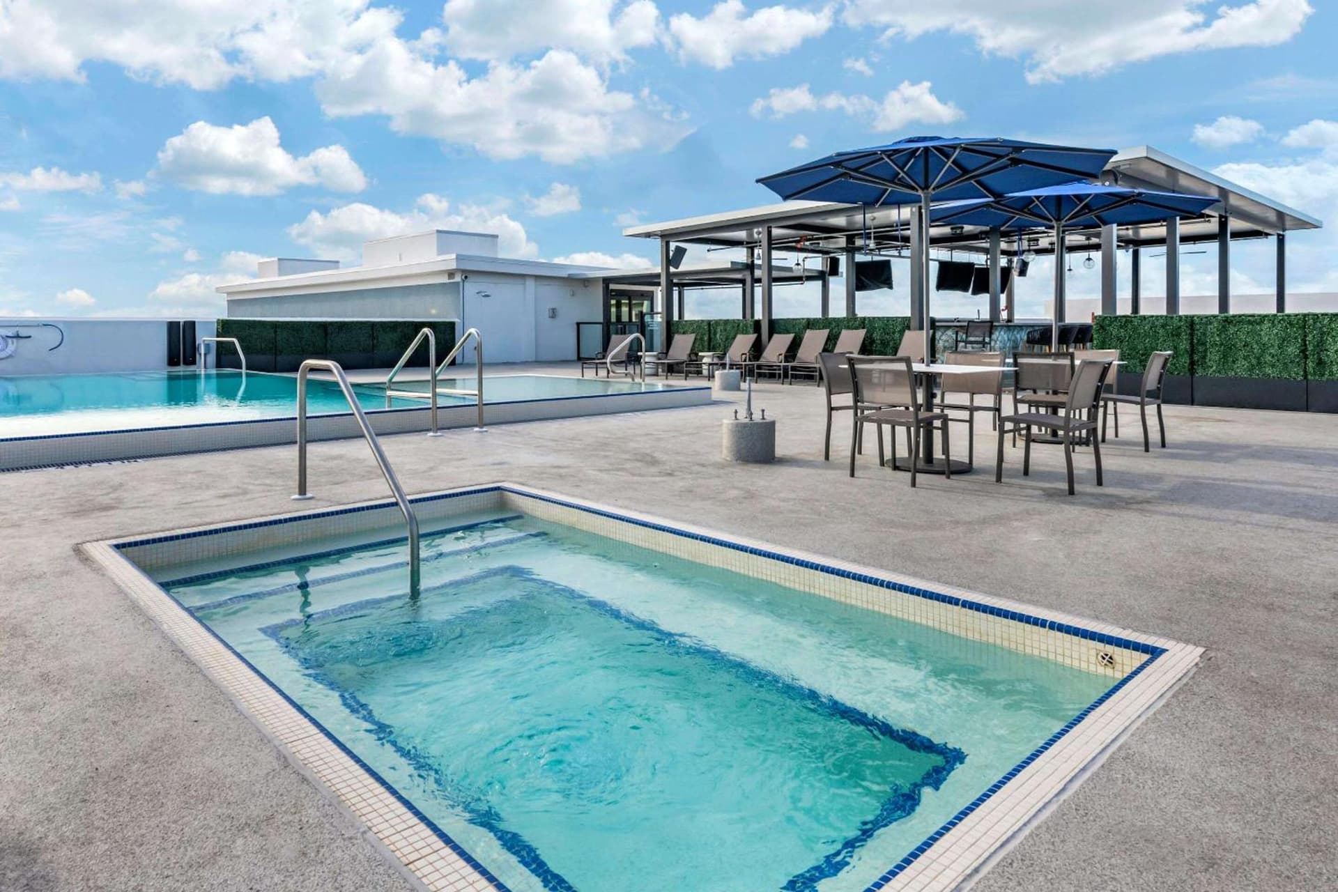 Cambria Hotel St Petersburg-Madeira Beach Marina interior in St Pete Beach, FL — gallery photo 2