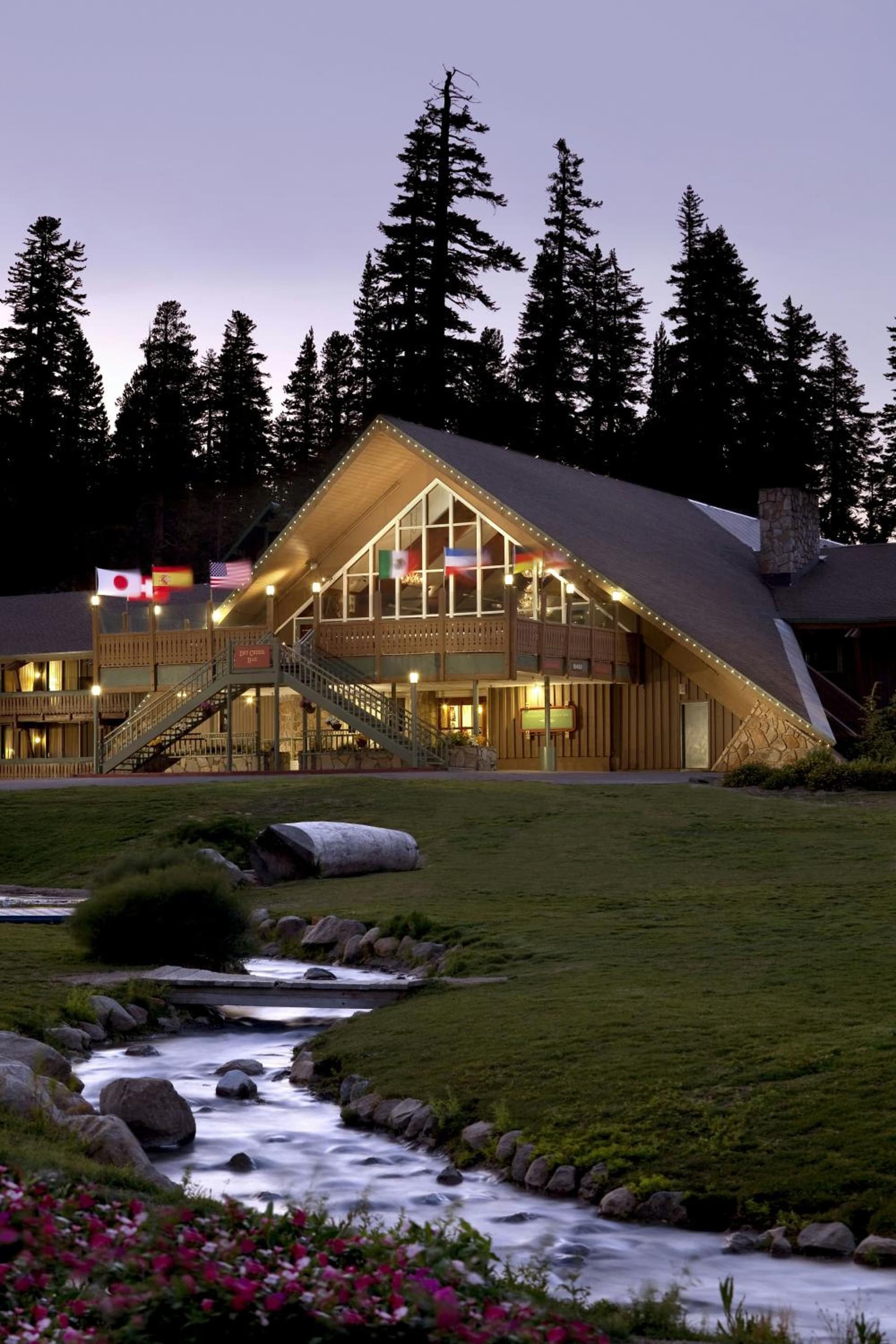 Mammoth Mountain Inn interior in Mammoth Lakes, CA — gallery photo 2