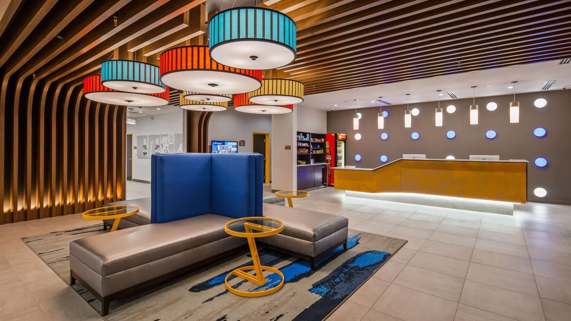 GLō Best Western Tulsa-Catoosa East Route 66 interior in Catoosa, OK — gallery photo 2