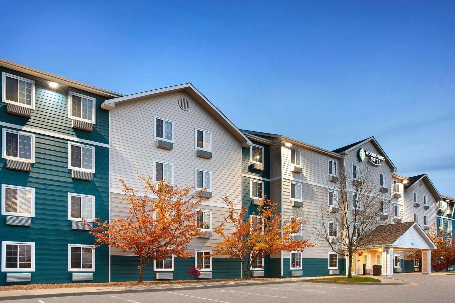 WoodSpring Suites Council Bluffs property views in Council Bluffs, IA — gallery photo 3
