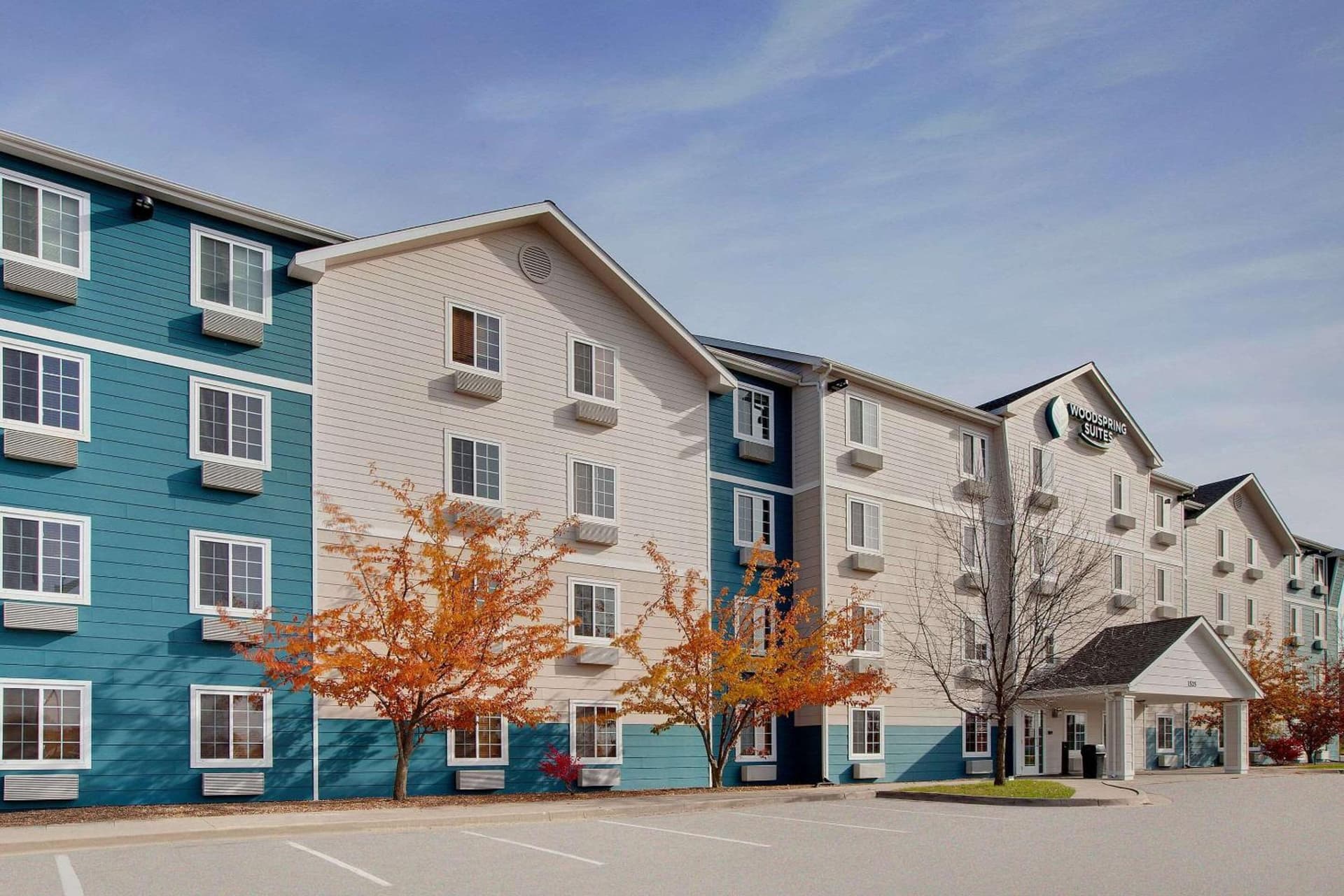 WoodSpring Suites Council Bluffs interior in Council Bluffs, IA — gallery photo 2