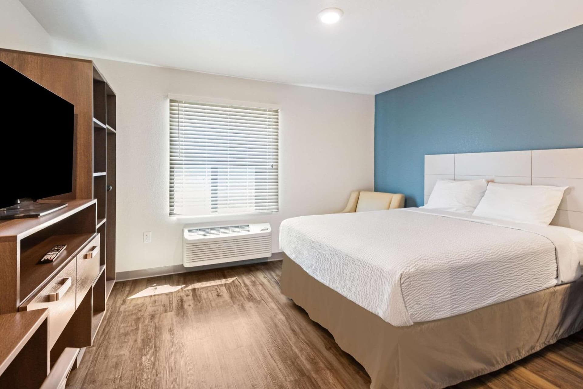 WoodSpring Suites Davenport Quad Cities gallery photo in Davenport, IA — image 4