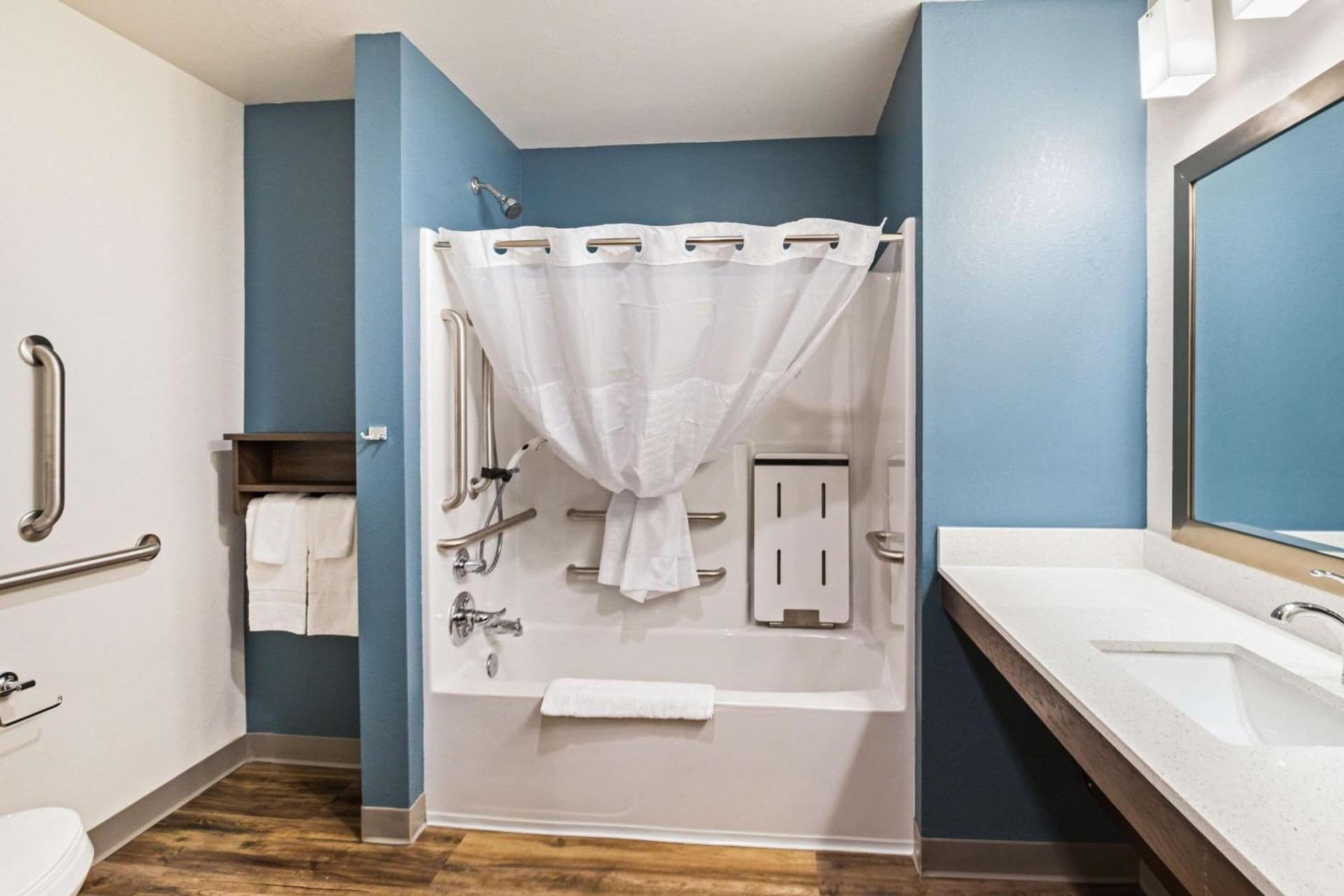 WoodSpring Suites Davenport Quad Cities property views in Davenport, IA — gallery photo 3