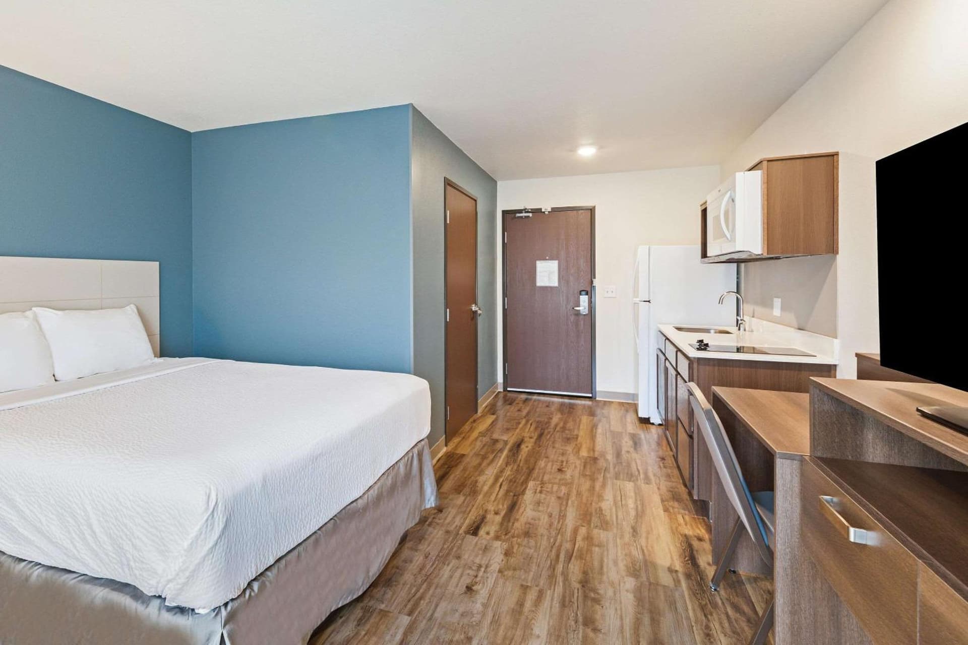 WoodSpring Suites Davenport Quad Cities gallery photo in Davenport, IA — image 14