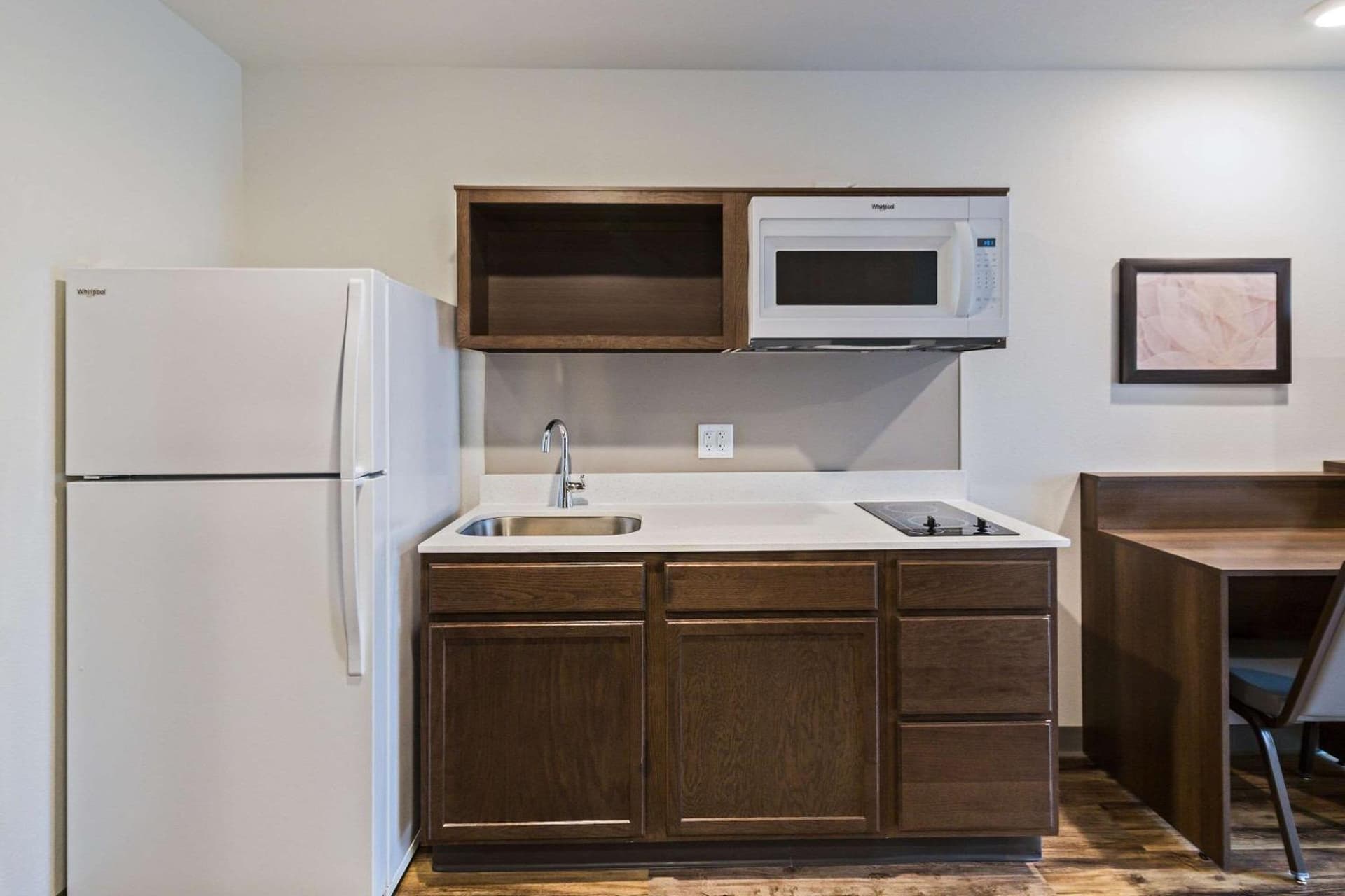 WoodSpring Suites Davenport Quad Cities gallery photo in Davenport, IA — image 9