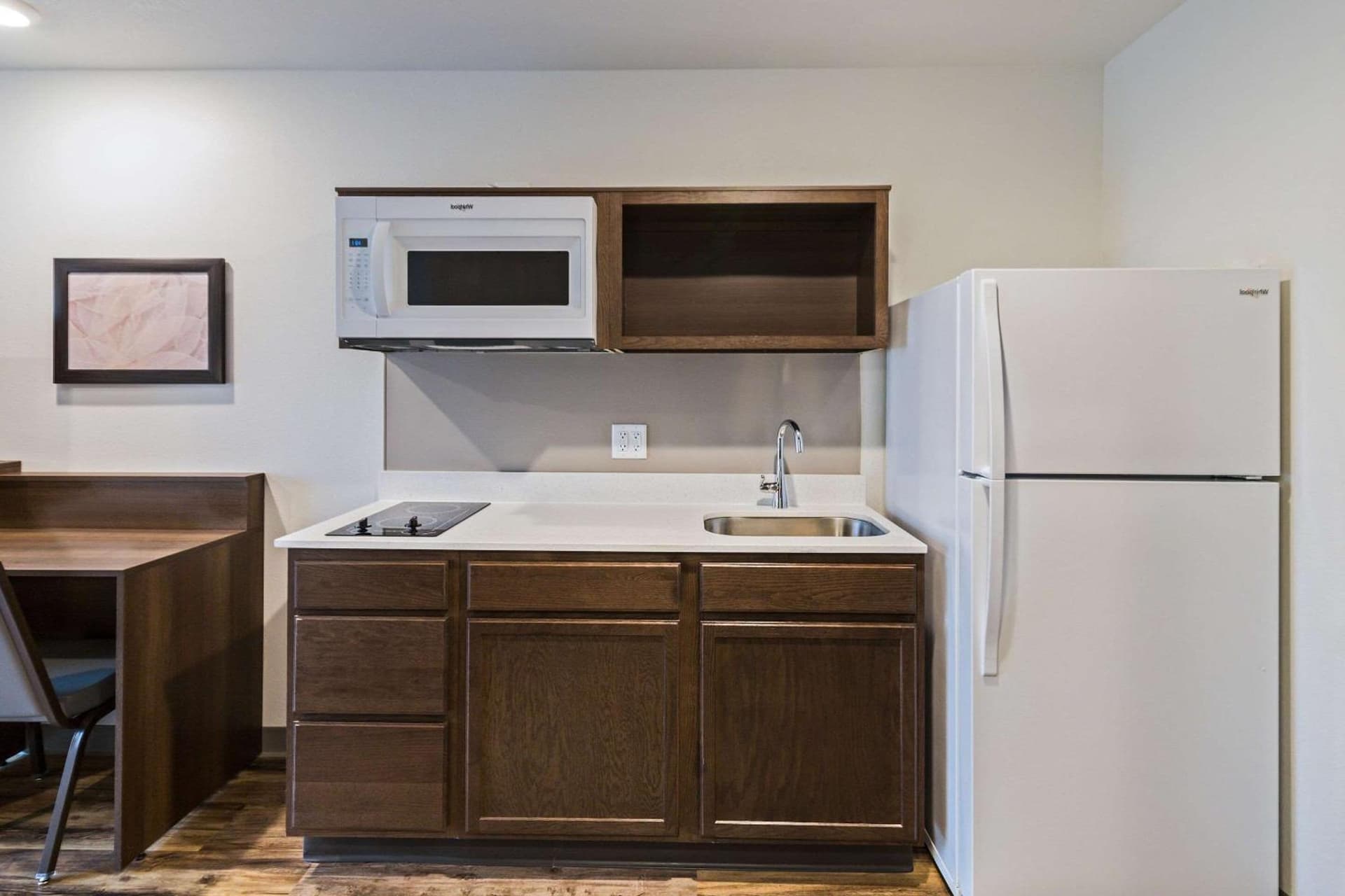 WoodSpring Suites Davenport Quad Cities gallery photo in Davenport, IA — image 15