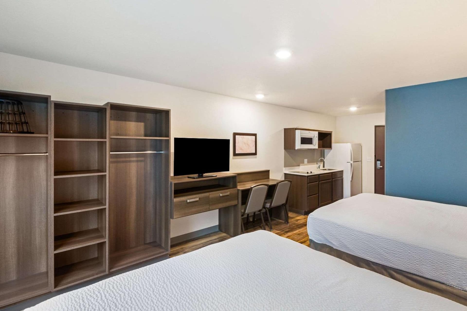 WoodSpring Suites Davenport Quad Cities gallery photo in Davenport, IA — image 5