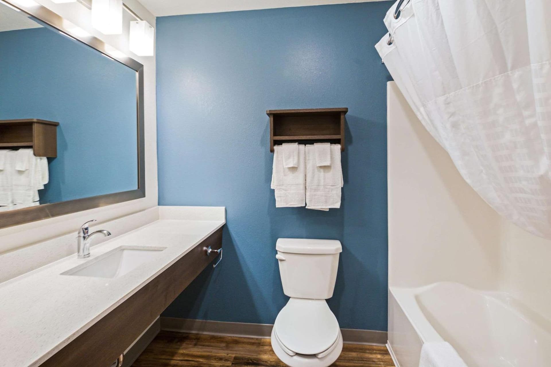 WoodSpring Suites Davenport Quad Cities gallery photo in Davenport, IA — image 8