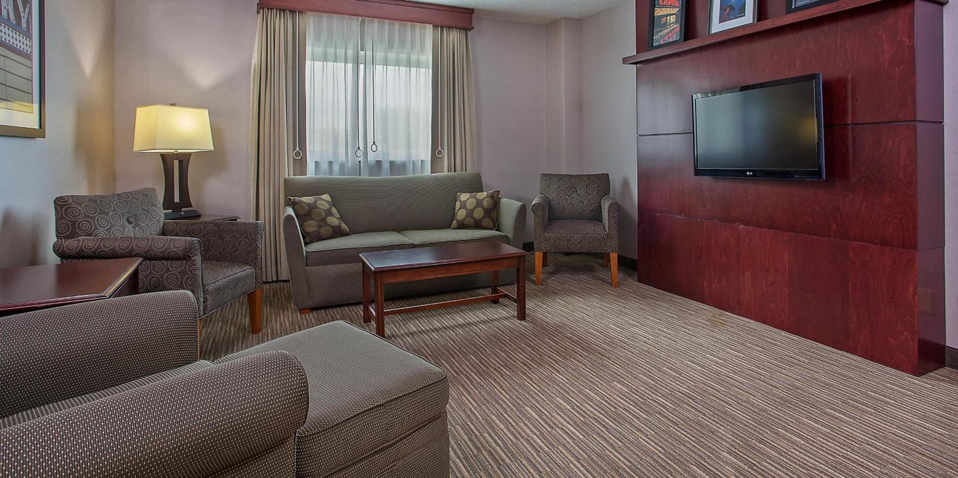 Holiday Inn University Plaza-Bowling Green by IHG property views in Bowling Green, KY — gallery photo 3