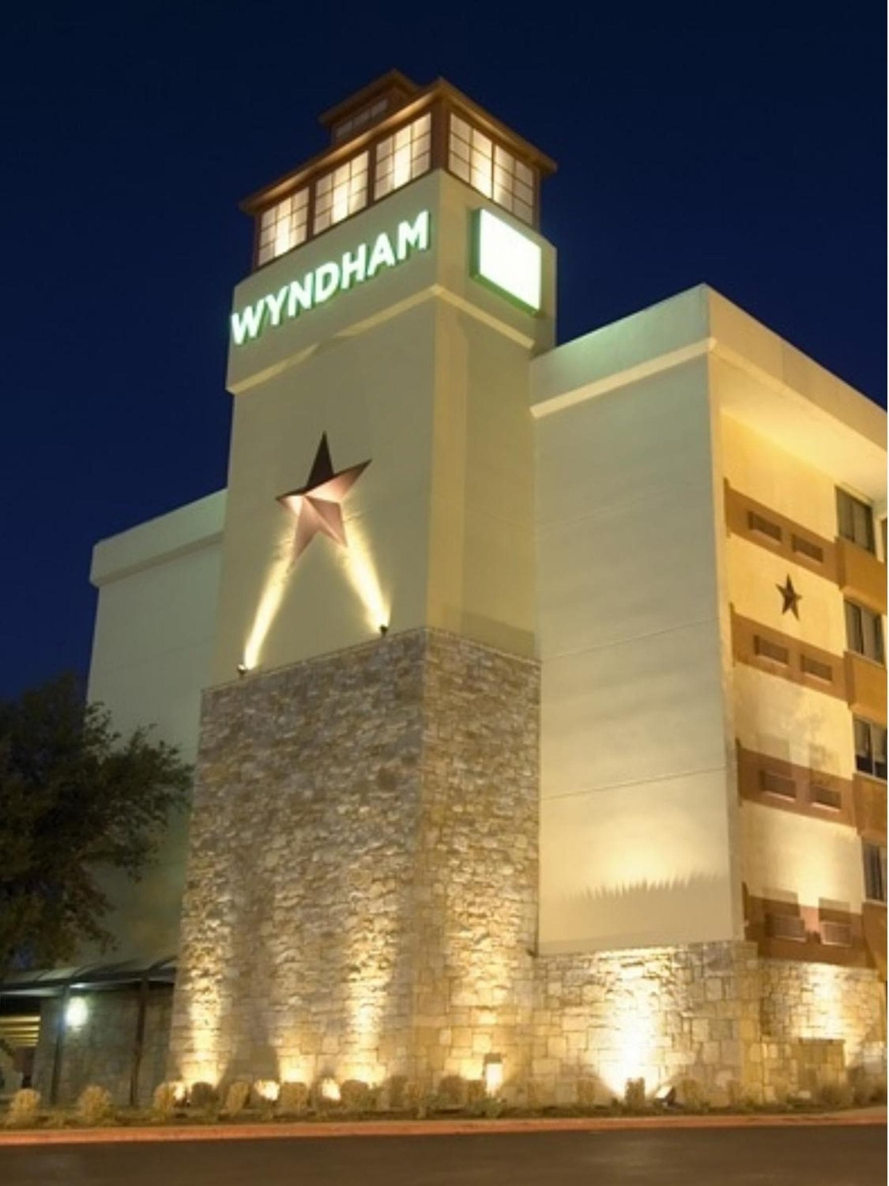 Wyndham Garden Hotel Austin gallery photo in Austin, TX — image 39