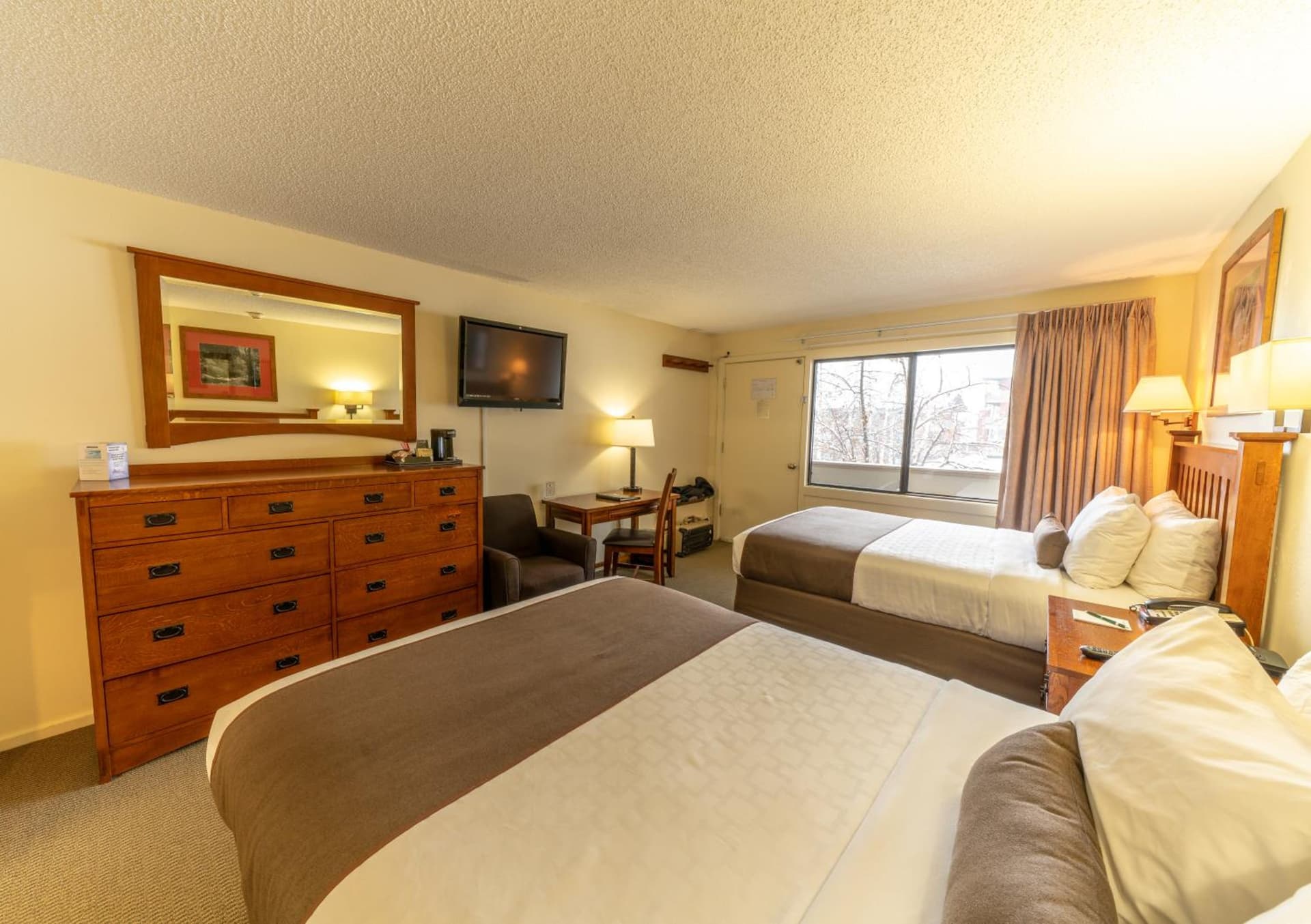 Pokolodi Lodge property views in Snowmass Village, CO — gallery photo 3