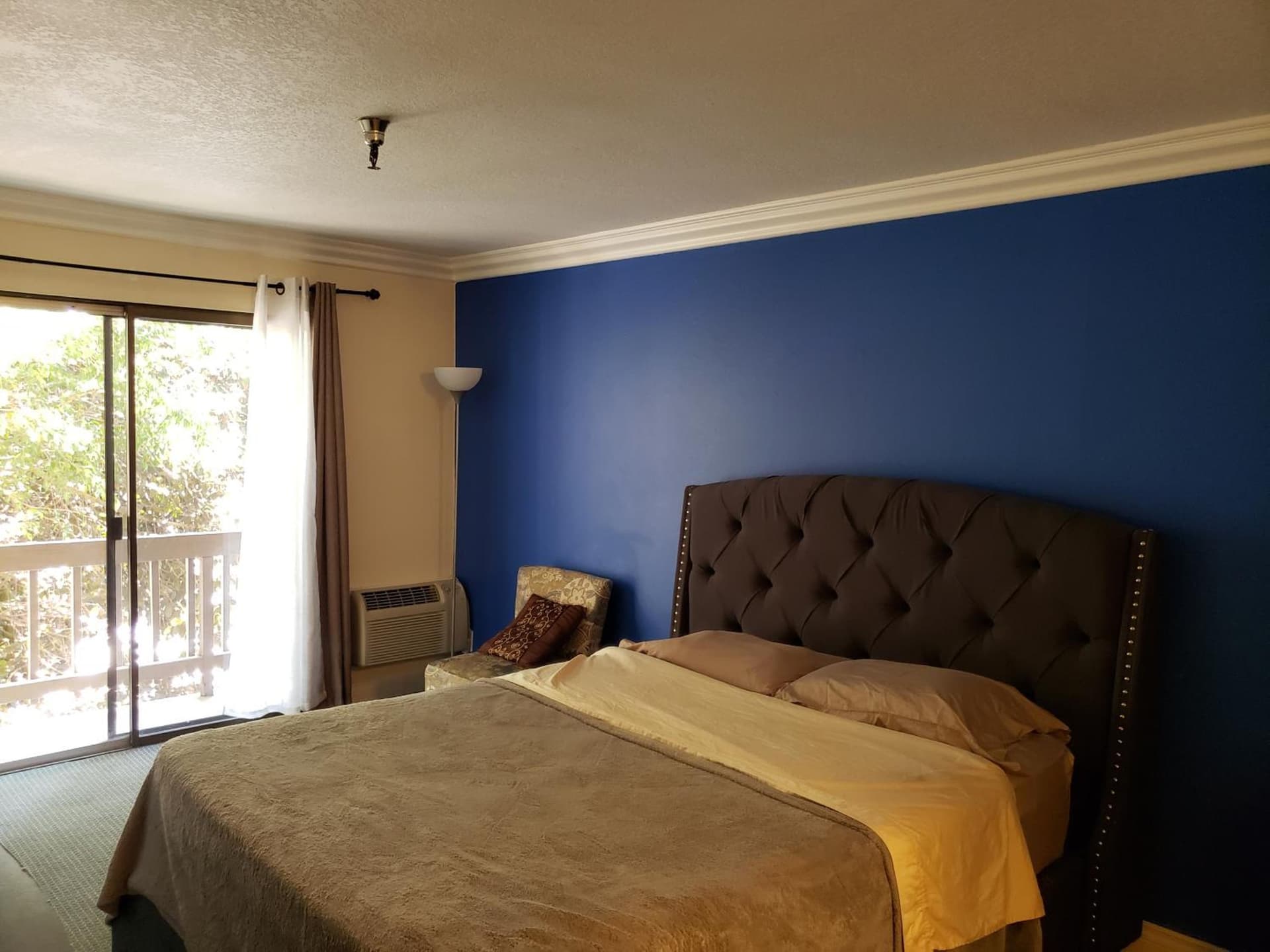 Olympic Suites B08 featured exterior or lobby in Los Angeles, CA — similar hotel