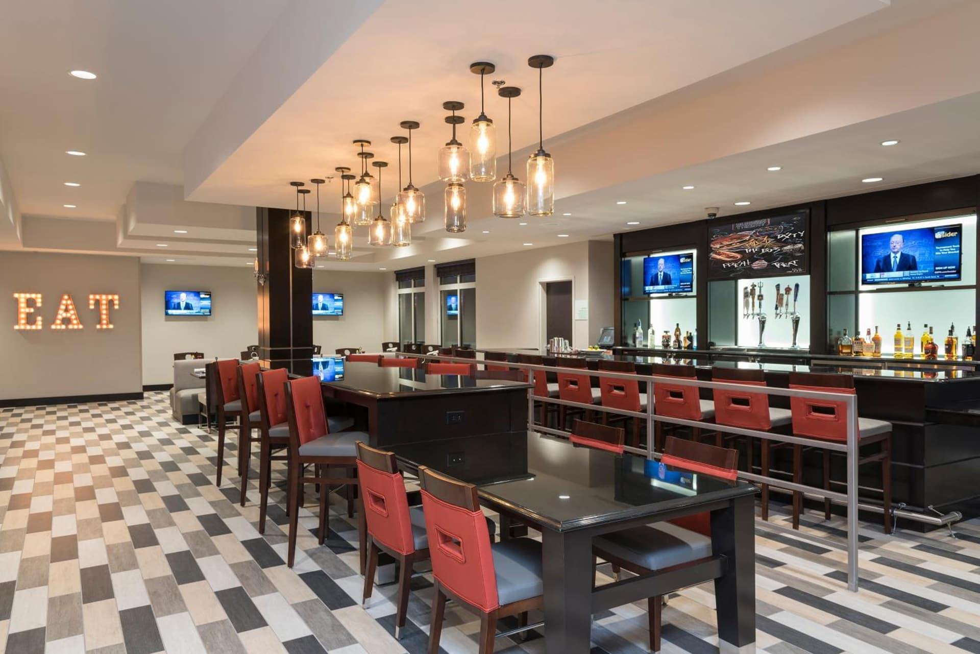 Holiday Inn Indianapolis Airport by IHG gallery photo in Indianapolis, IN — image 26