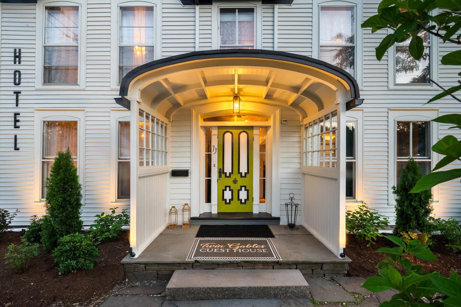 Twin Gables of Woodstock featured exterior or lobby in Woodstock, NY — similar hotel