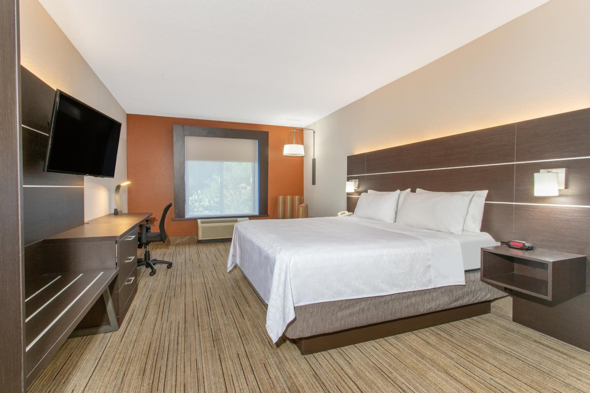 Holiday Inn Express and Suites Silver Springs - Ocala by IHG gallery photo in Silver Springs, FL — image 20