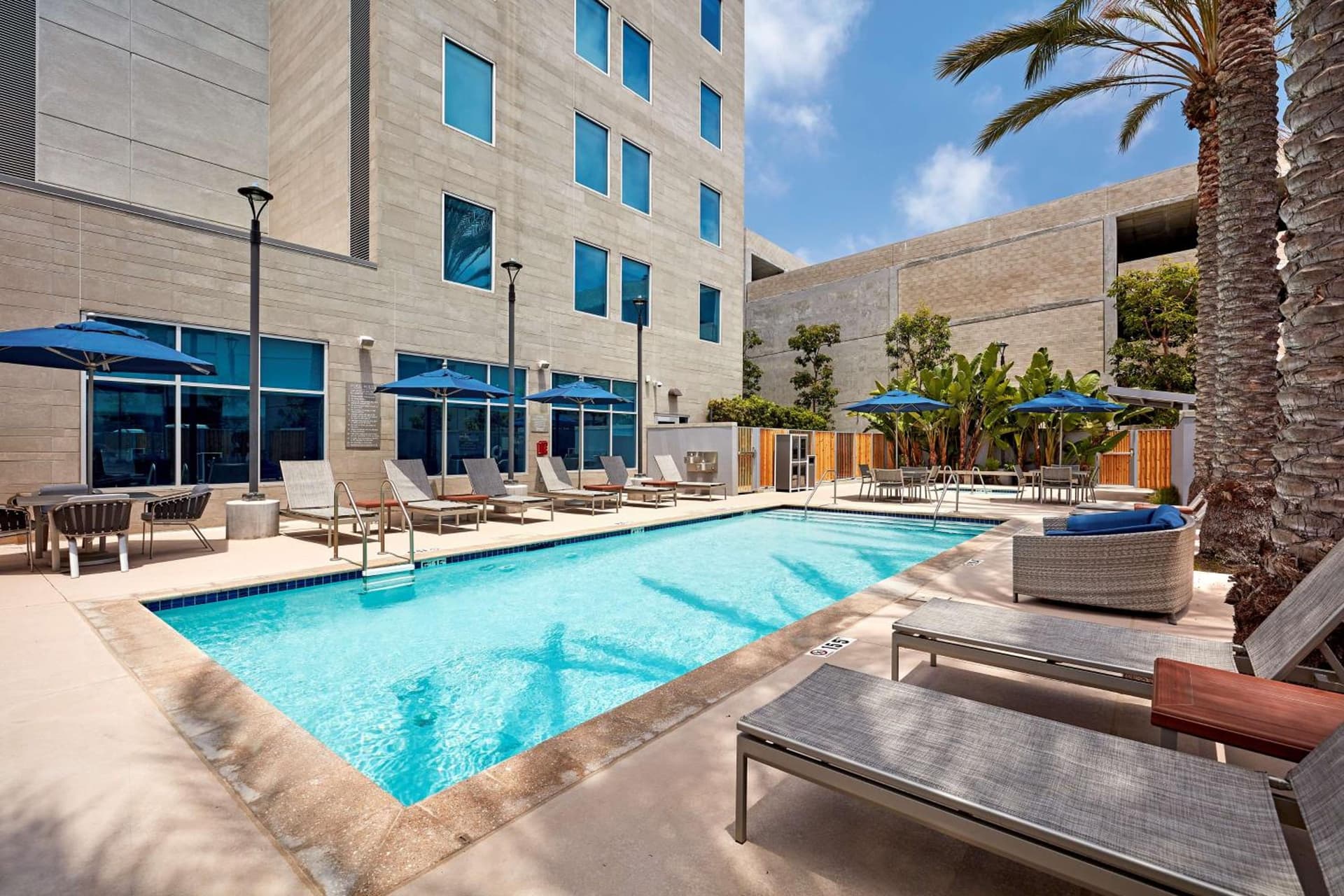 Hyatt Place Los Angeles / LAX / El Segundo interior in El Segundo, CA — gallery photo 2