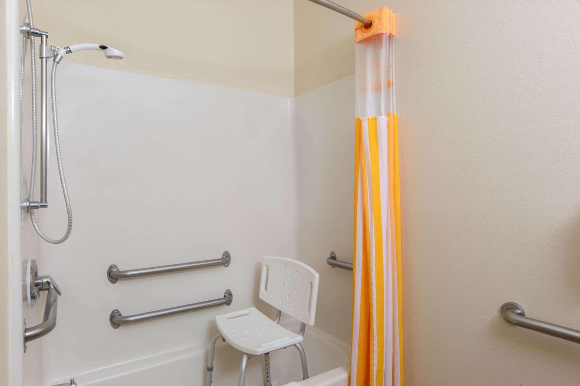 La Quinta Inn by Wyndham Lincoln, Nebraska gallery photo in Lincoln, NE — image 5