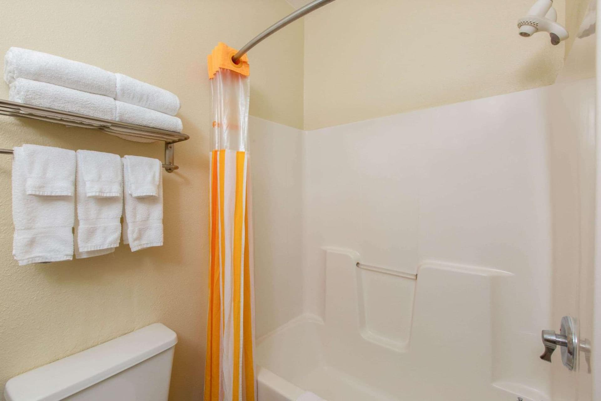 La Quinta Inn by Wyndham Lincoln, Nebraska gallery photo in Lincoln, NE — image 34