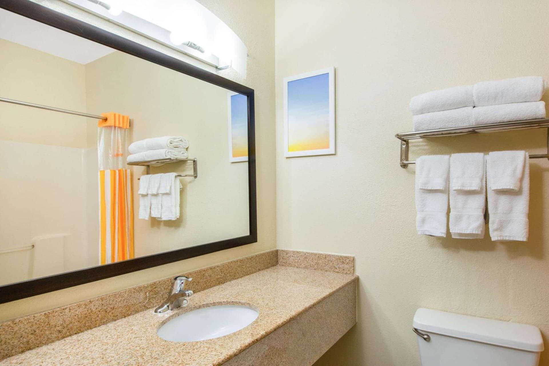 La Quinta Inn by Wyndham Lincoln, Nebraska gallery photo in Lincoln, NE — image 17