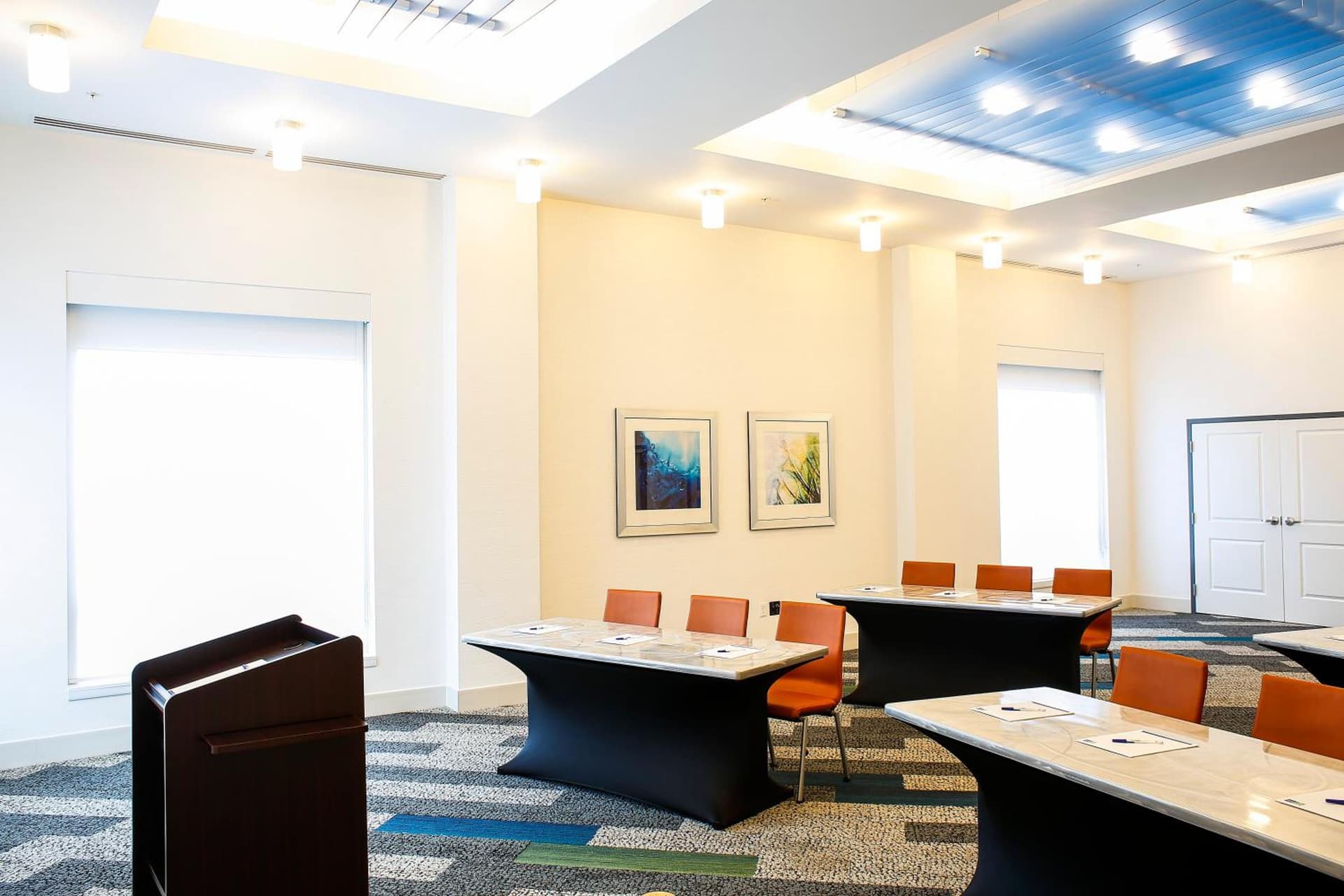 Holiday Inn Express & Suites Downtown Louisville by IHG gallery photo in Louisville, KY — image 10