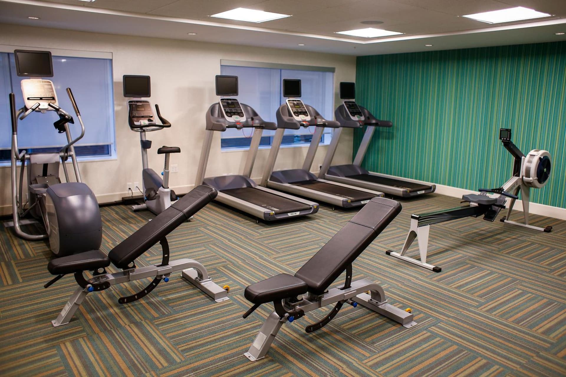 Holiday Inn Express & Suites Downtown Louisville by IHG gallery photo in Louisville, KY — image 7