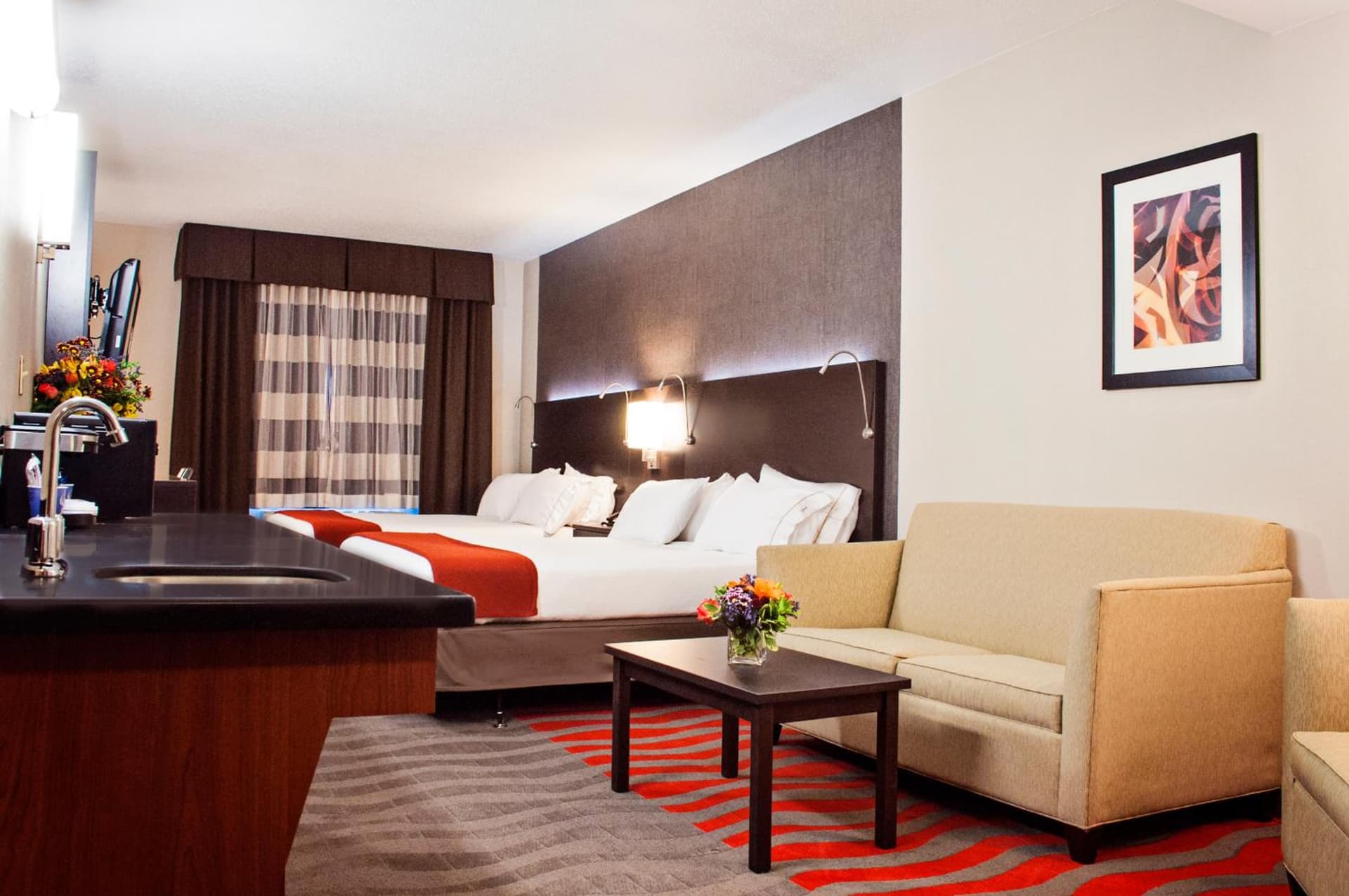 Holiday Inn Express Hotel & Suites Pittsburgh-South Side by IHG gallery photo in Pittsburgh, PA — image 4