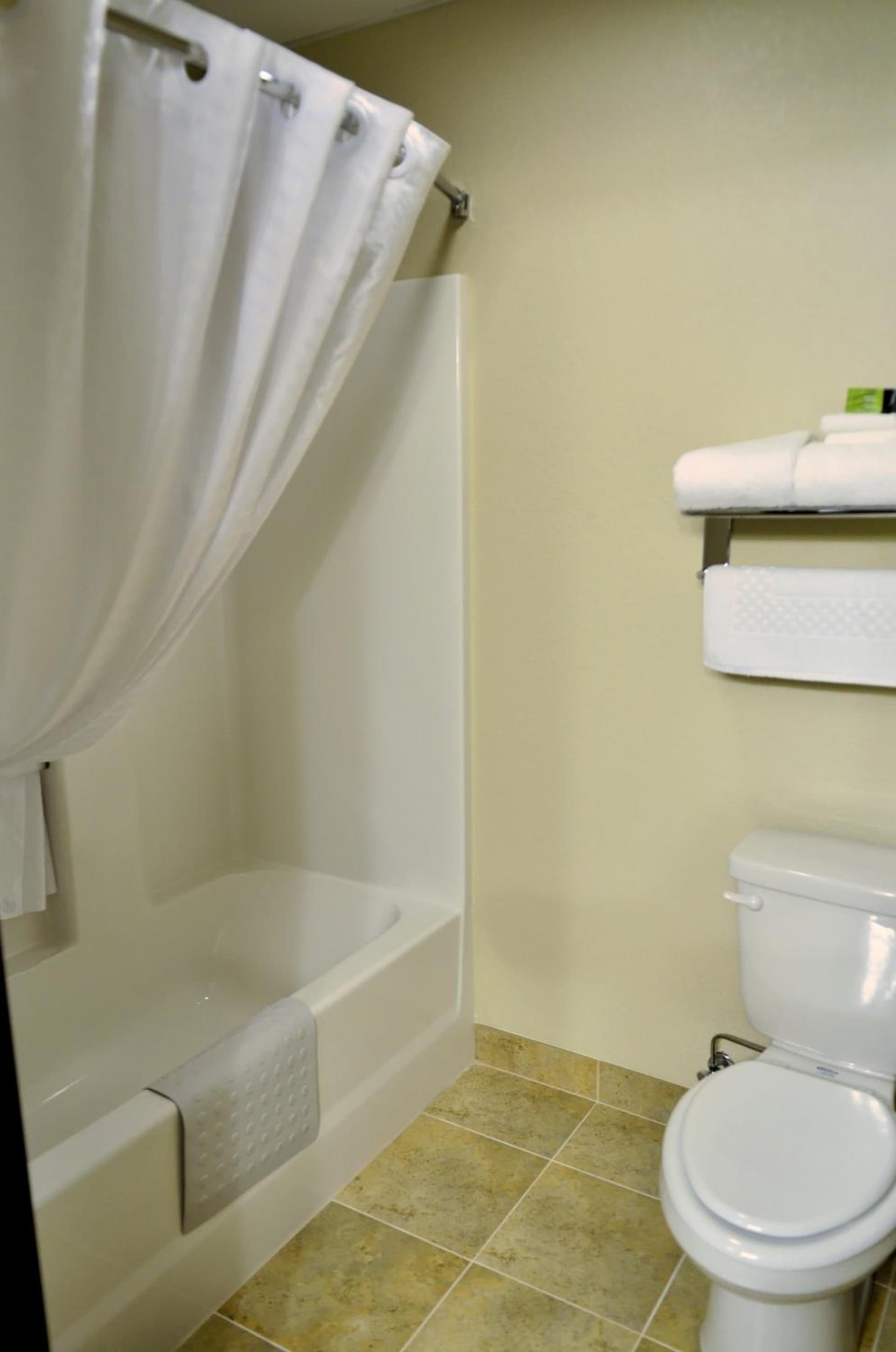 Cobblestone Inn & Suites - Lake View interior in Lake View, IA — gallery photo 2