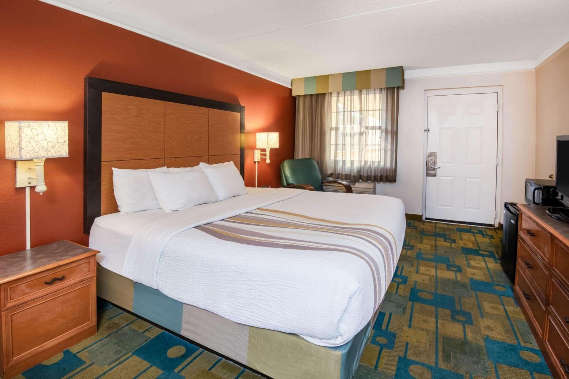 La Quinta Inn by Wyndham Colorado Springs Garden of the Gods gallery photo in Colorado Springs, CO — image 4