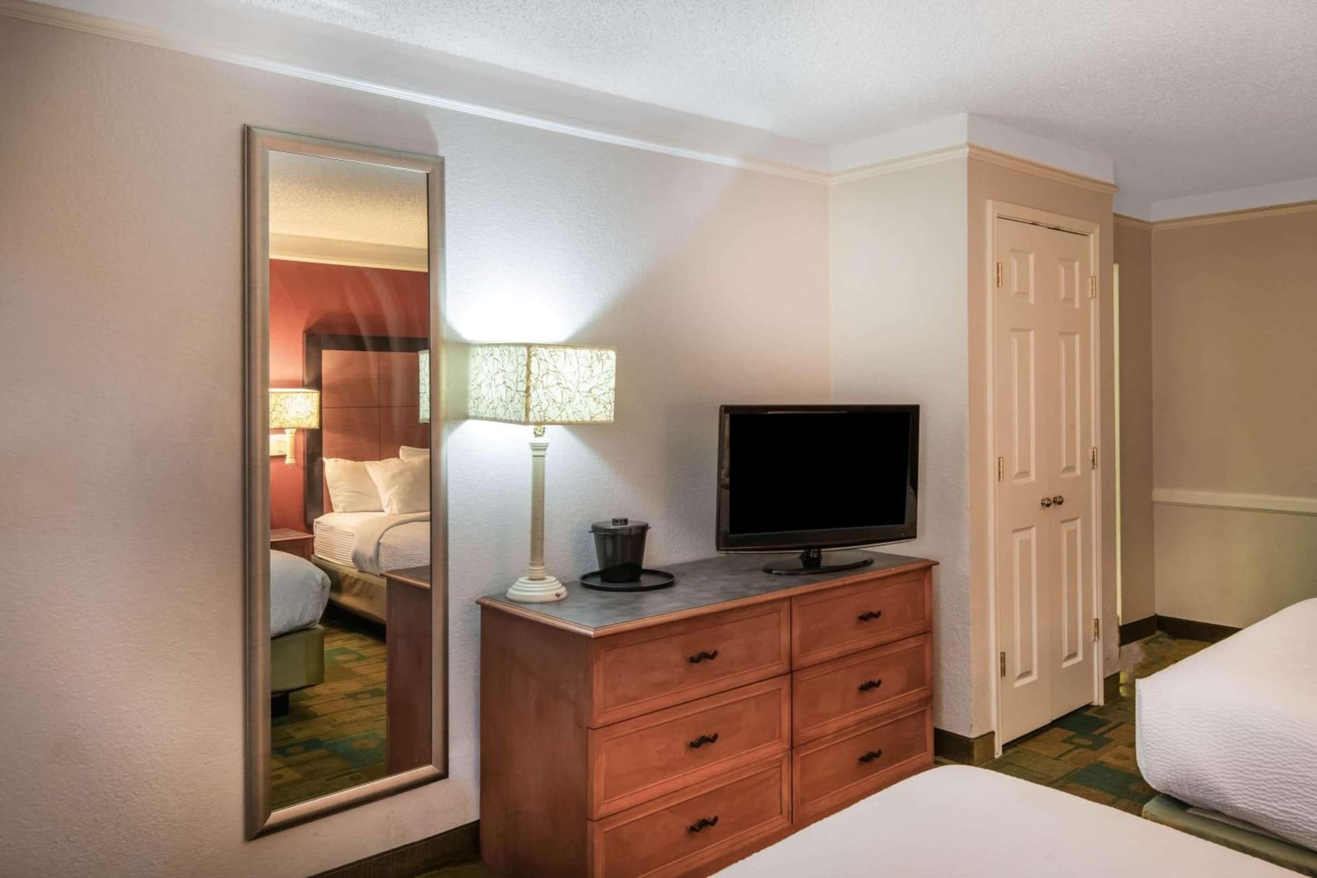 La Quinta Inn by Wyndham Colorado Springs Garden of the Gods gallery photo in Colorado Springs, CO — image 33