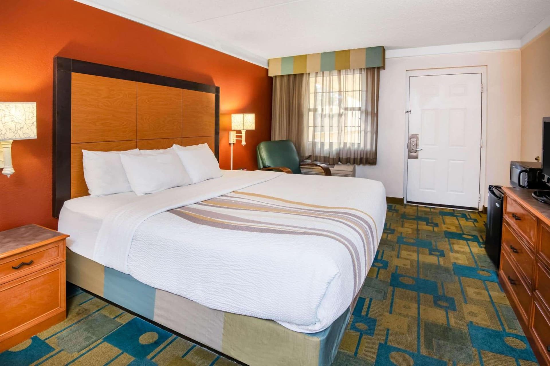 La Quinta Inn by Wyndham Colorado Springs Garden of the Gods gallery photo in Colorado Springs, CO — image 5