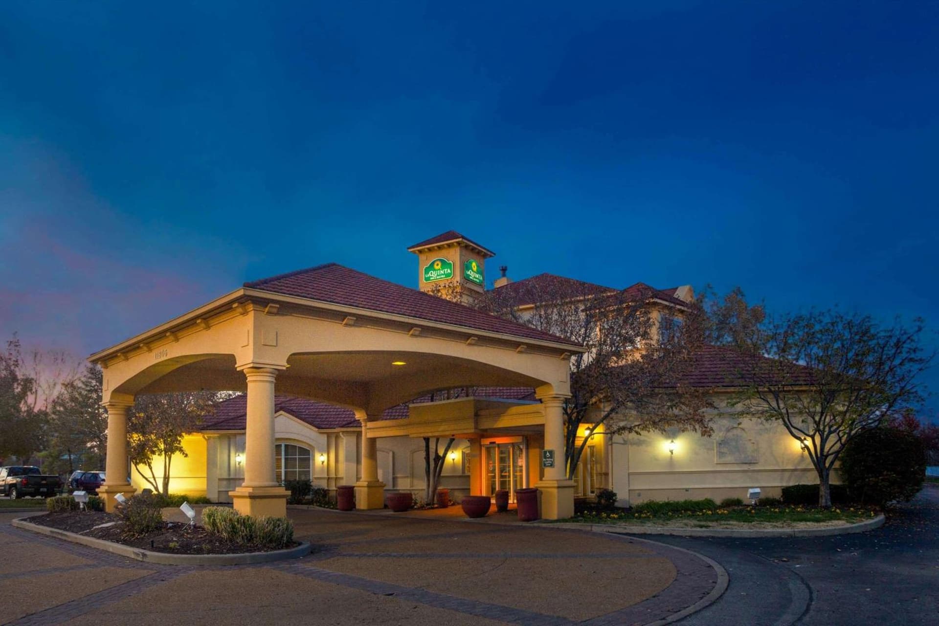 La Quinta by Wyndham St. Louis Westport gallery photo in Saint Louis, MO — image 35