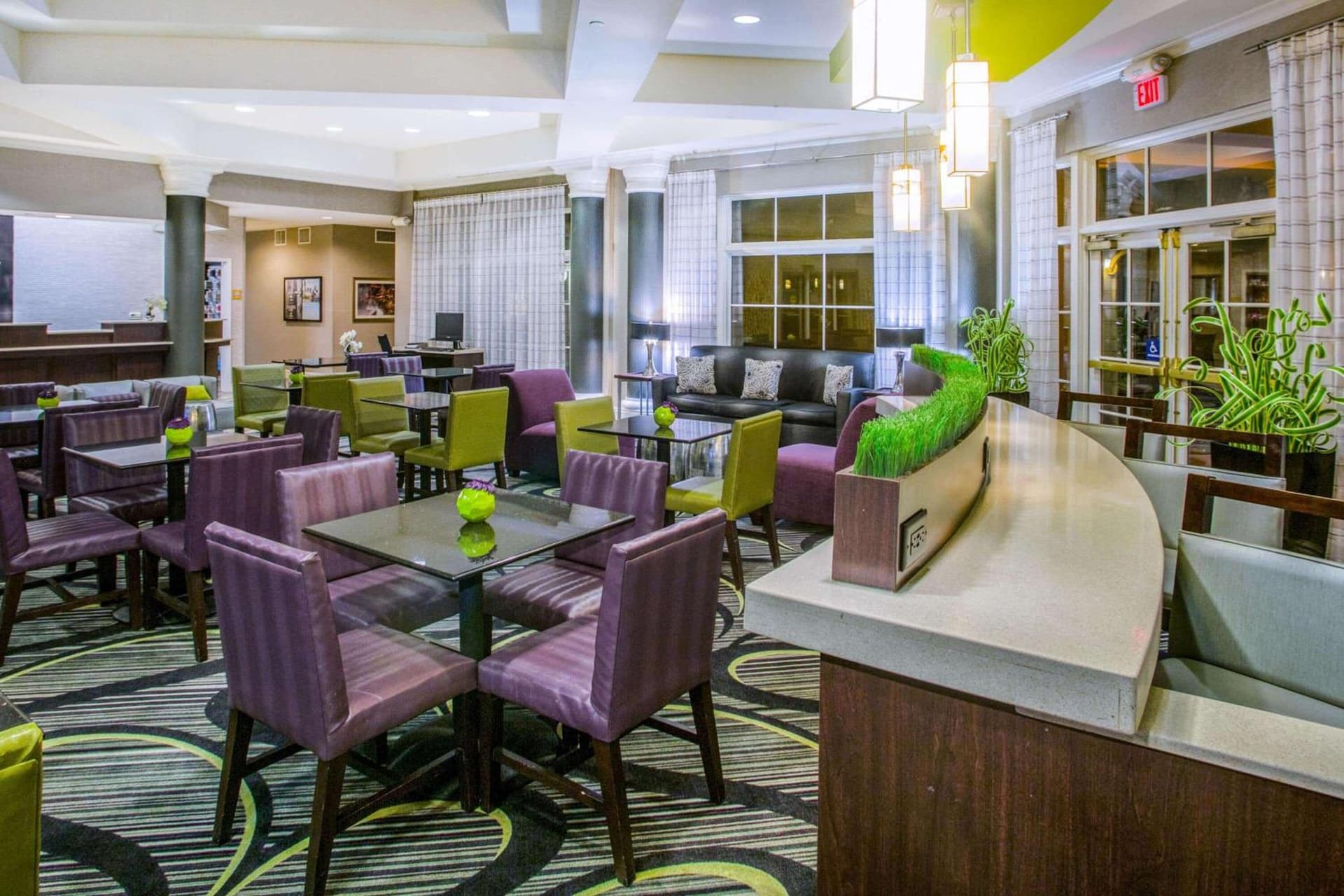 La Quinta by Wyndham St. Louis Westport gallery photo in Saint Louis, MO — image 47